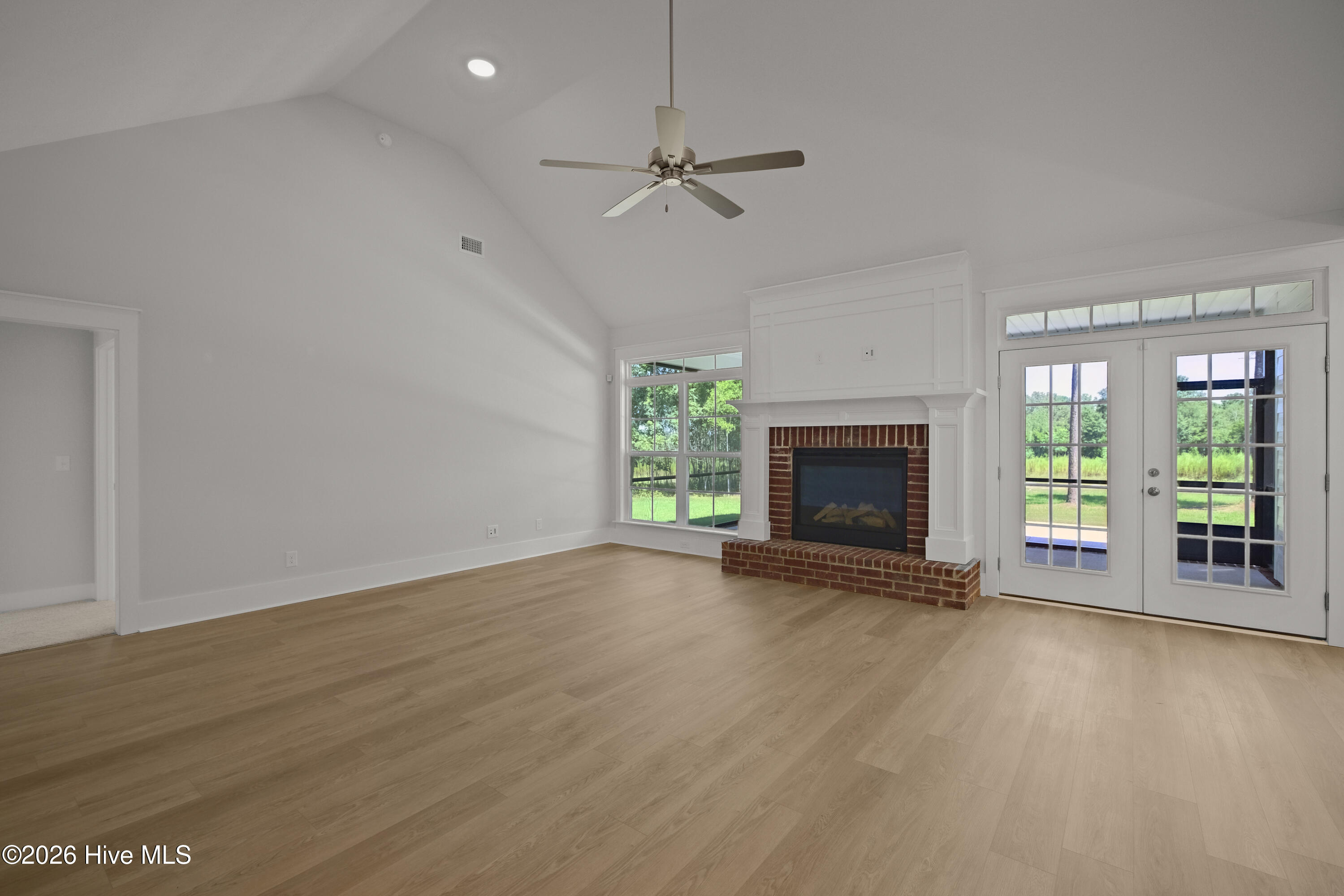1096 Bellingham Drive Property Photo 17