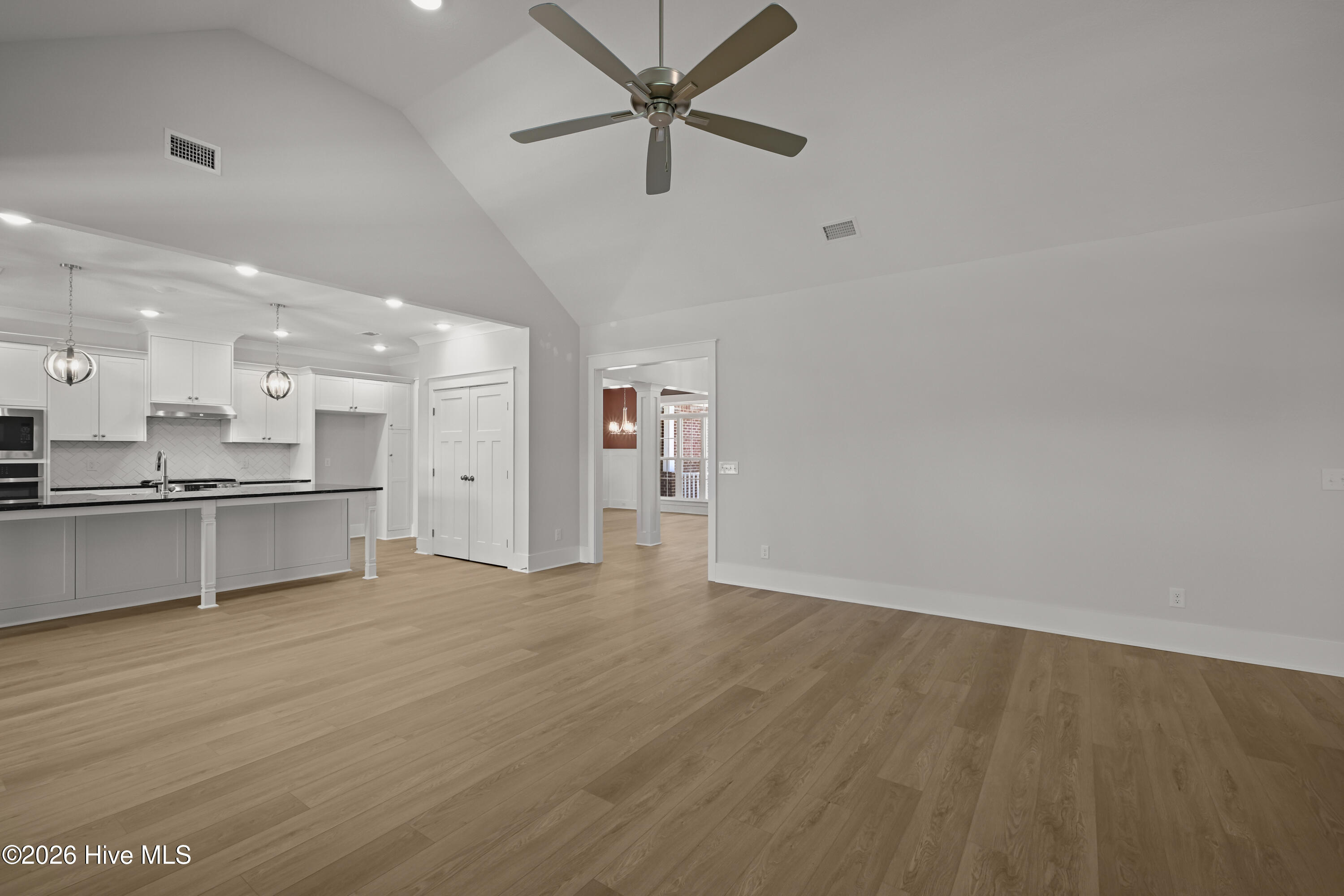 1096 Bellingham Drive Property Photo 20