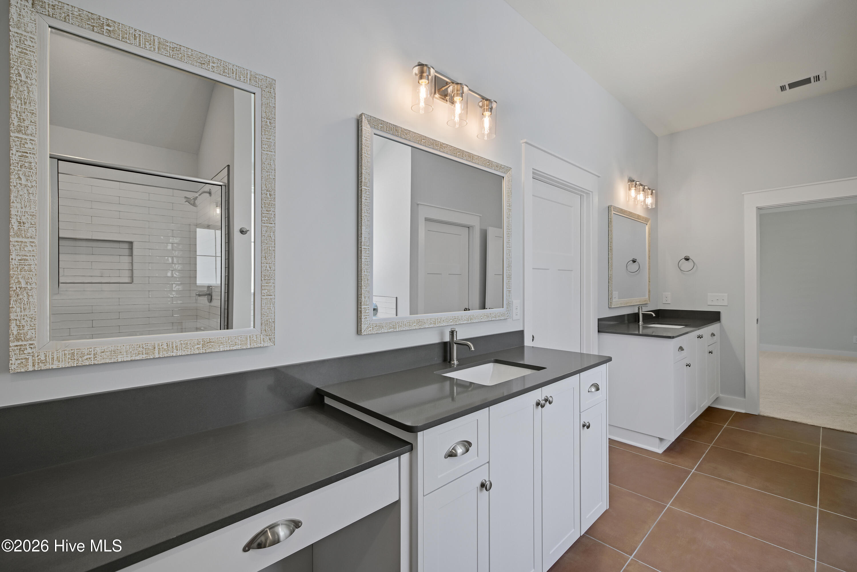 1096 Bellingham Drive Property Photo 42