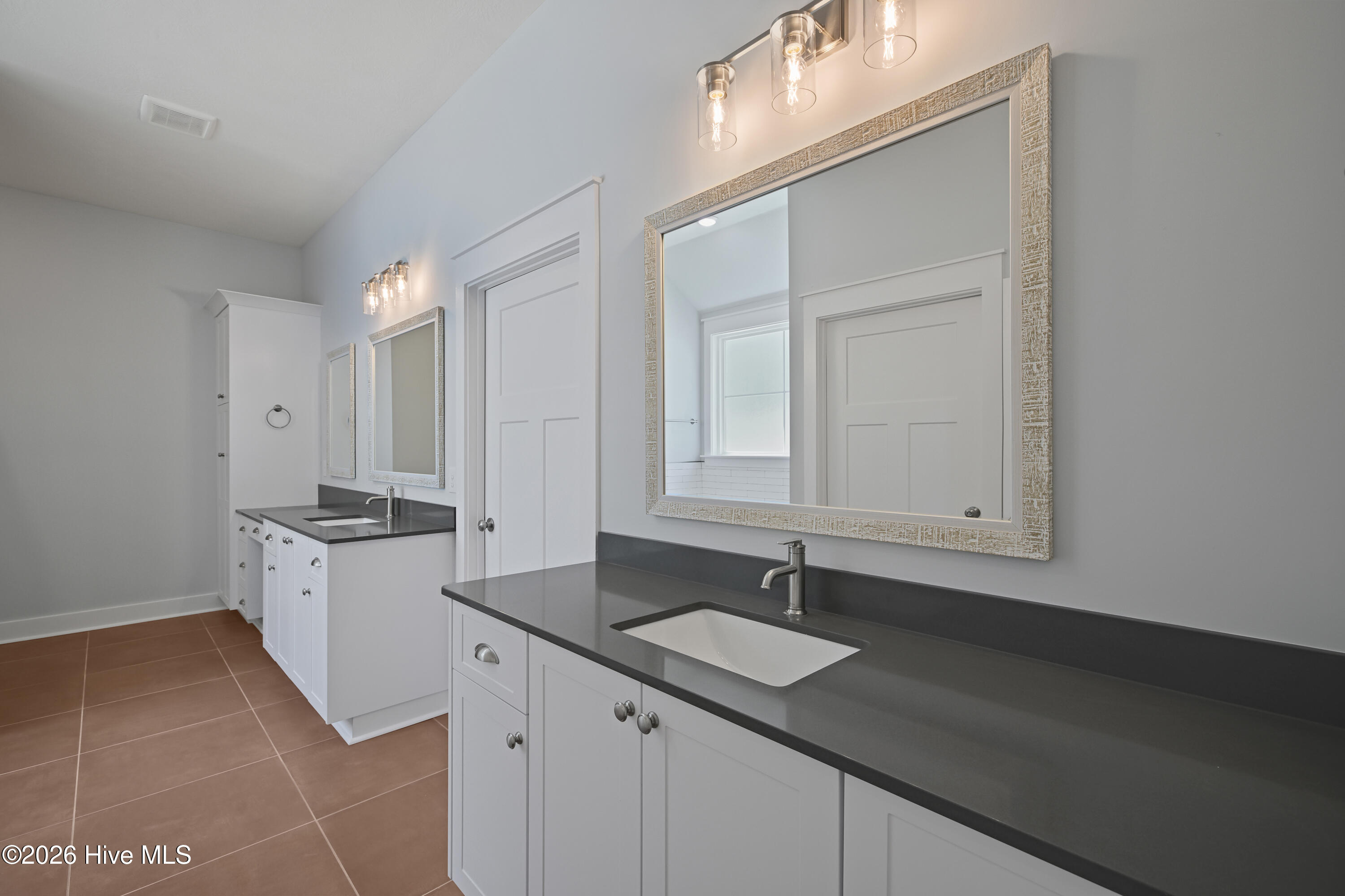 1096 Bellingham Drive Property Photo 43