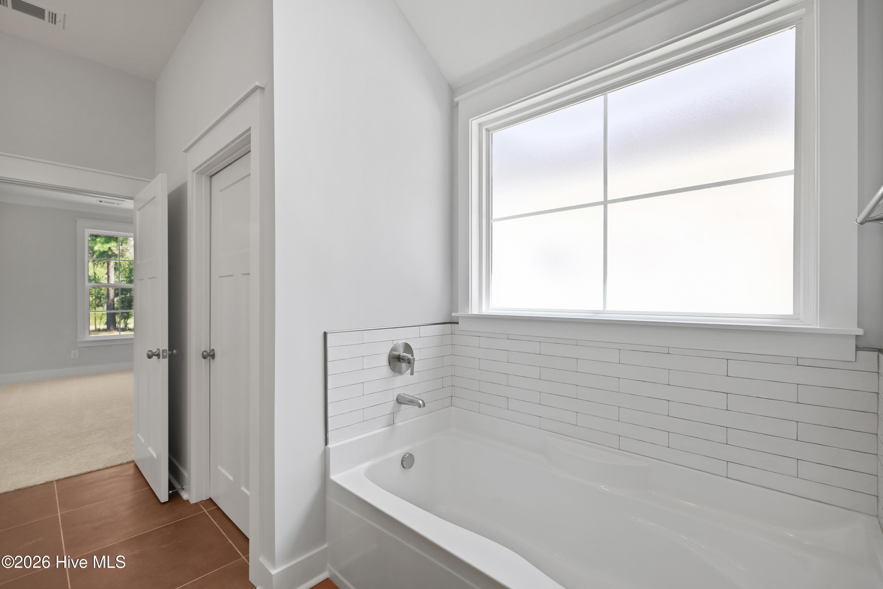 1096 Bellingham Drive Property Photo 46