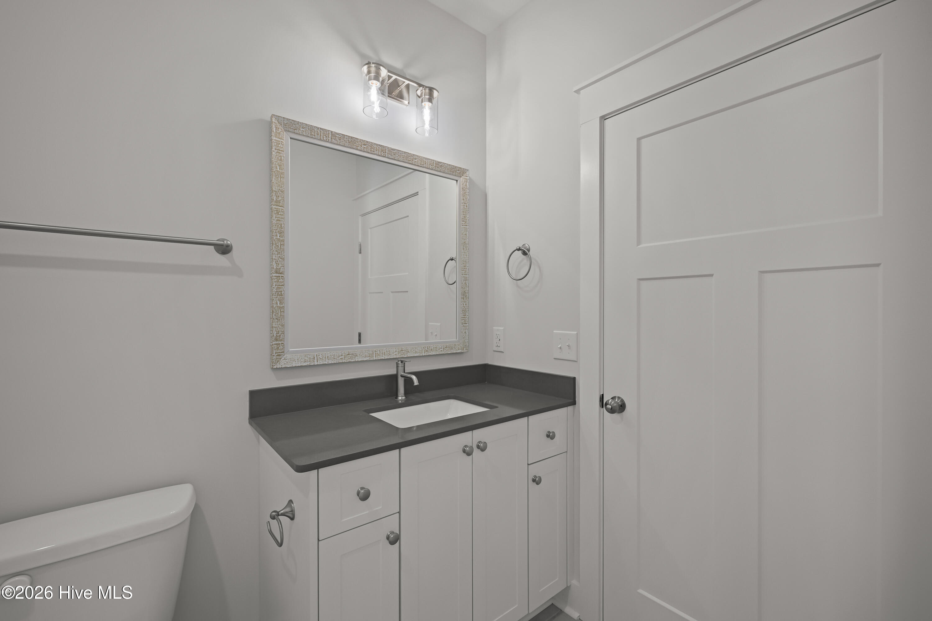 1096 Bellingham Drive Property Photo 63