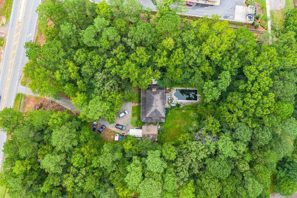 415 Lewiston Road Property Photo 2