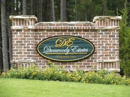 1403 Dunwoody Place Property Photo 3