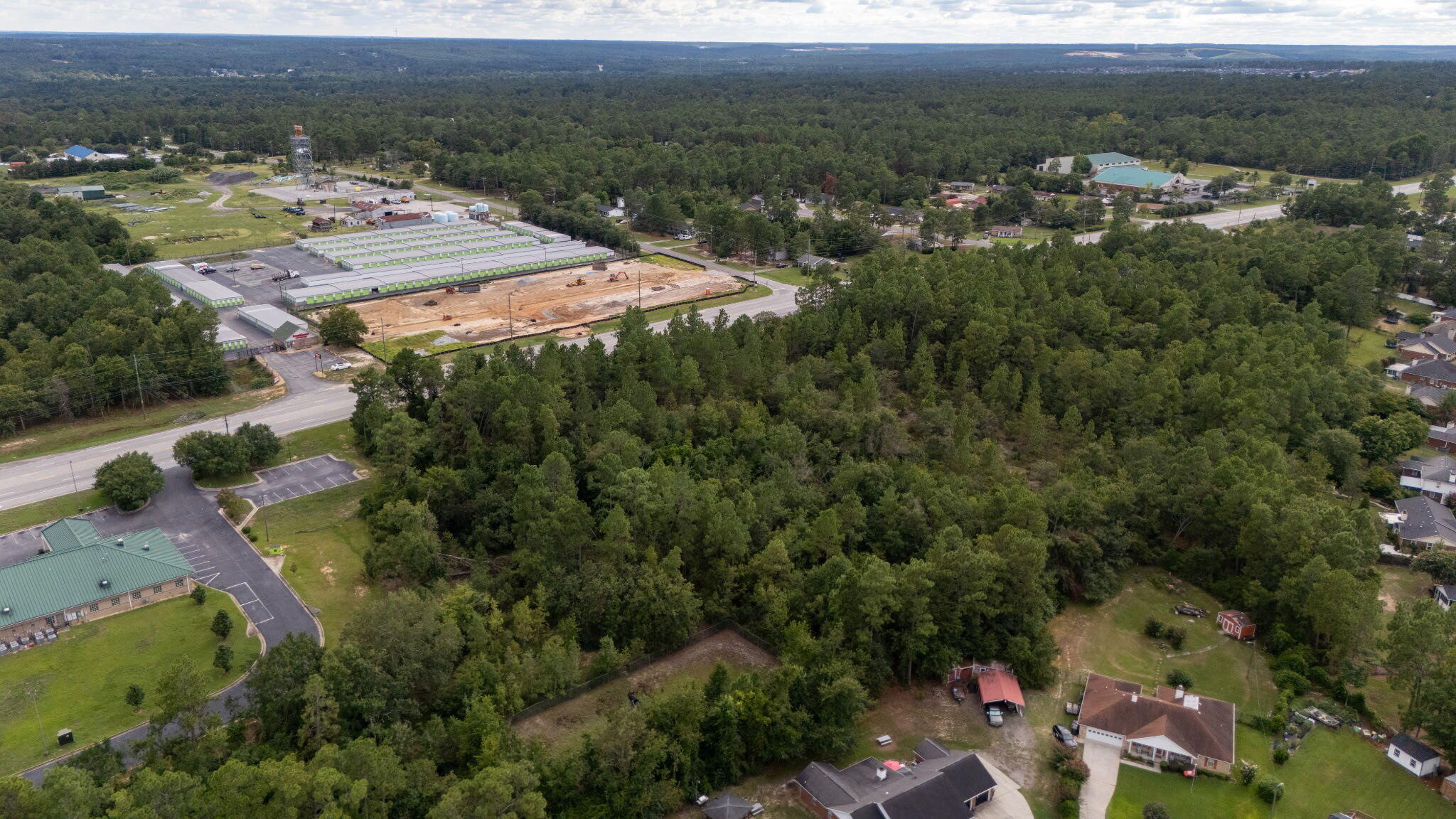 2375 Tobacco Road Property Photo 4