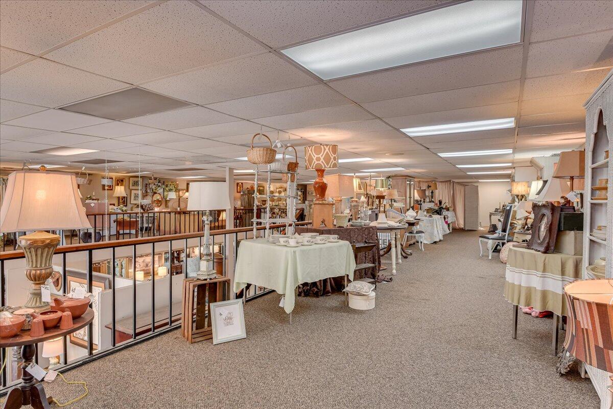 114 W 6th Street Property Photo 38