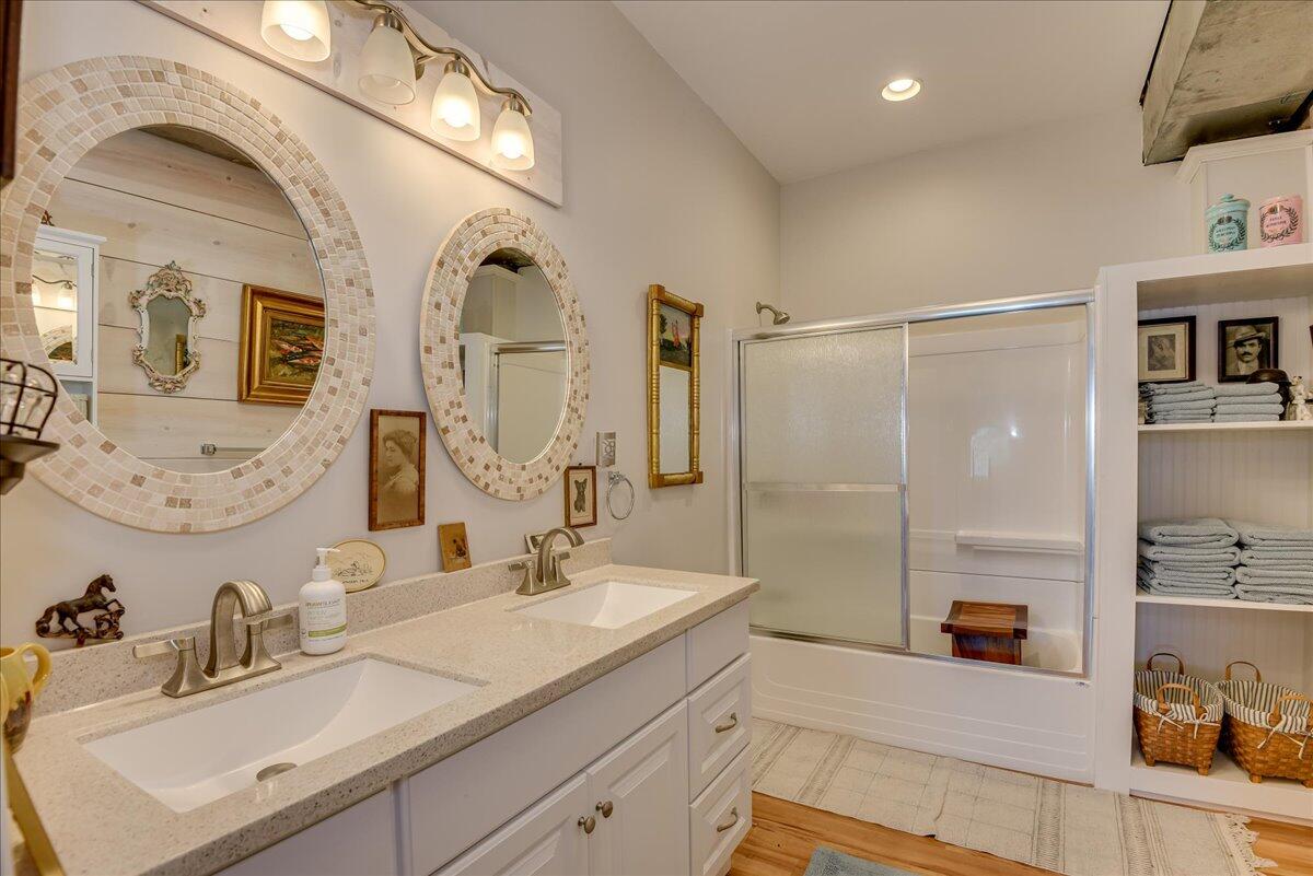 114 W 6th Street Property Photo 66