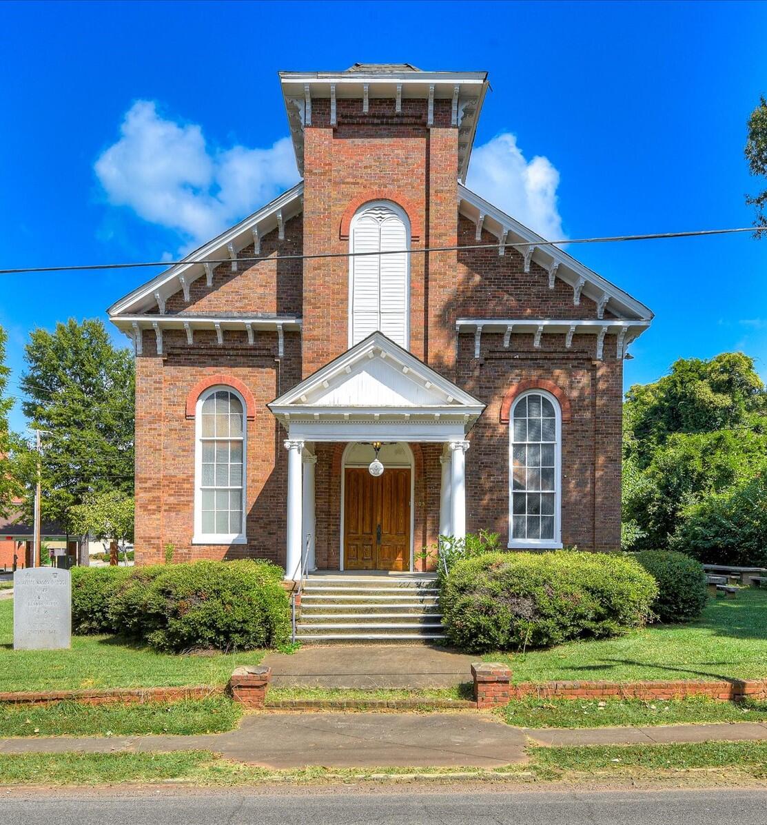 205 E Liberty Street Property Photo 1