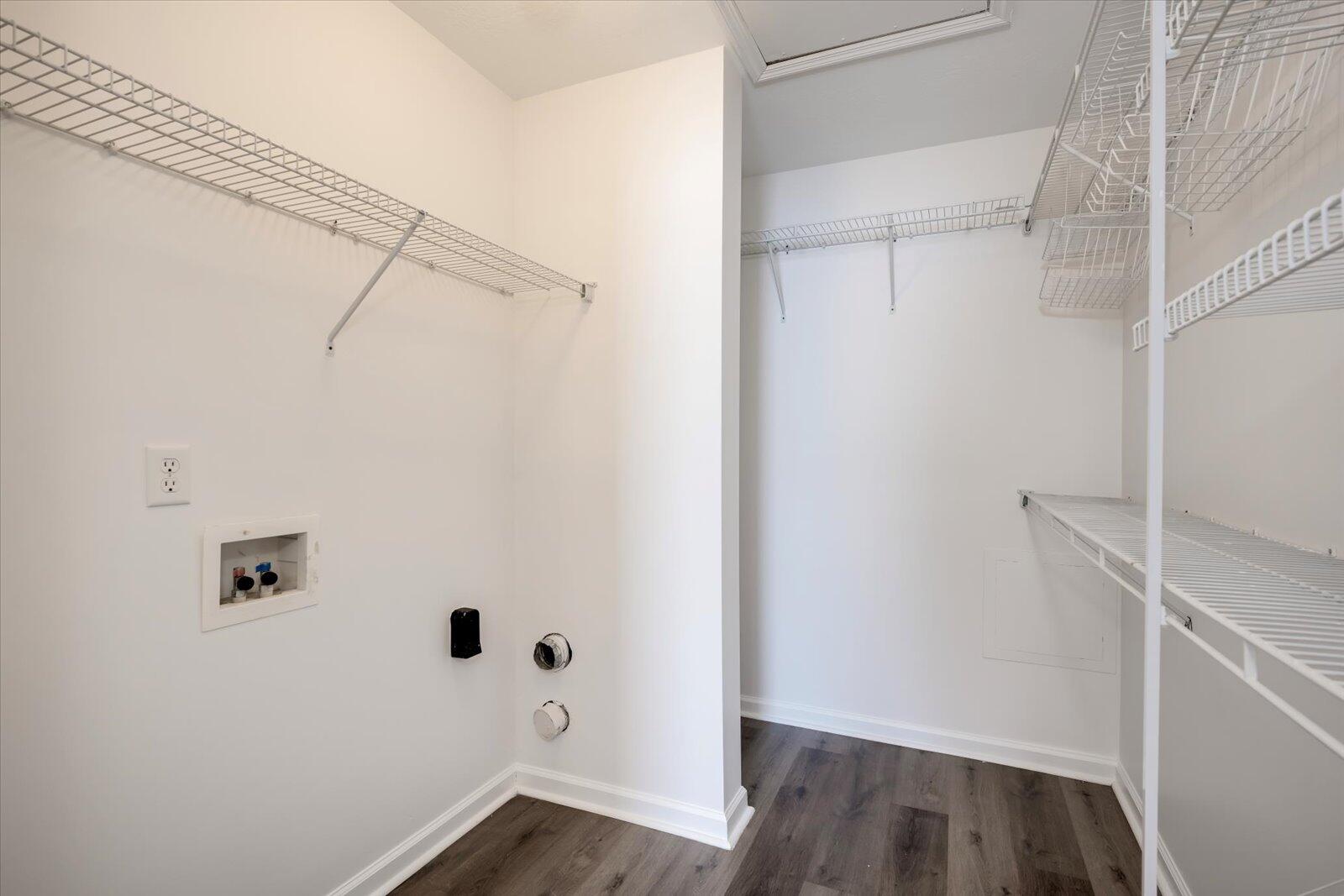 1216 Longpoint Drive Property Photo 11
