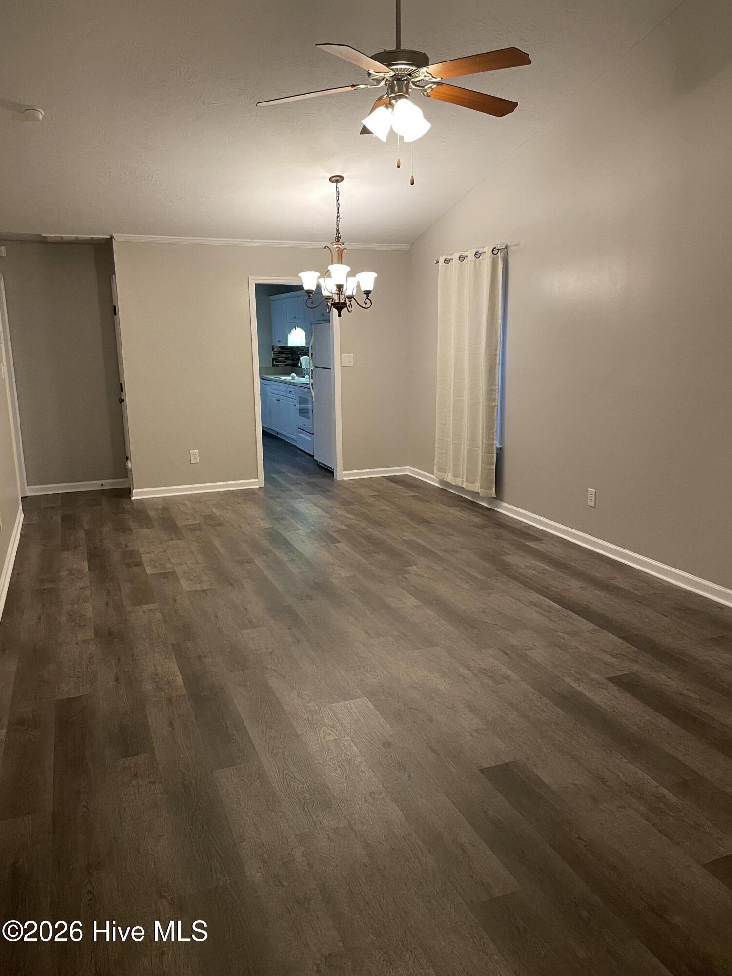 1615 Emma Street Property Photo 6