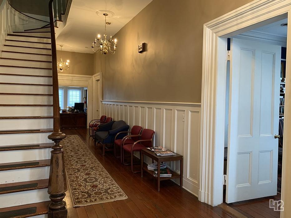 429 Walker Street B-5 Property Photo 15