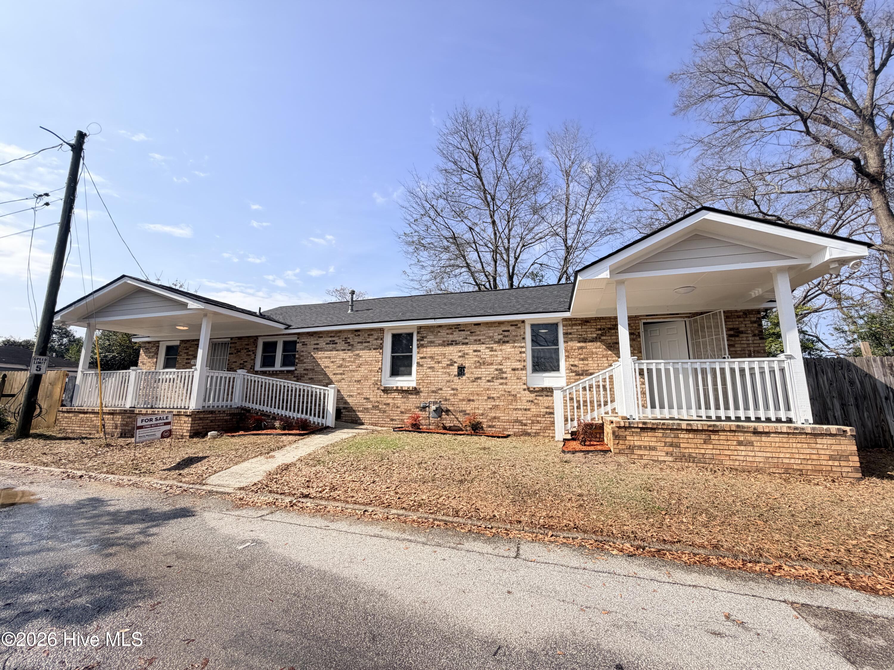 1610 Carpenter Street Property Photo 1