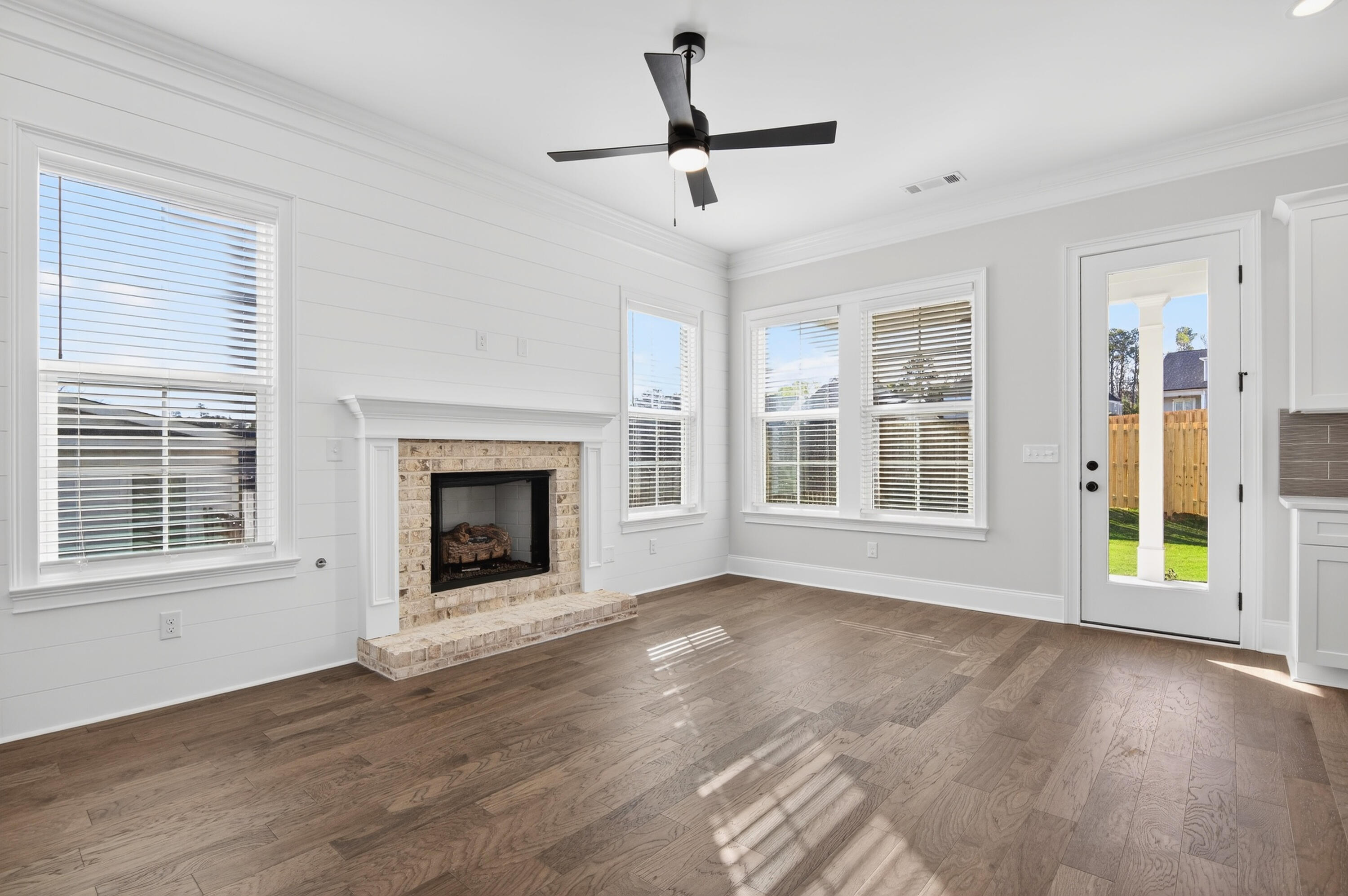 667 River Oaks Lane Property Photo 11