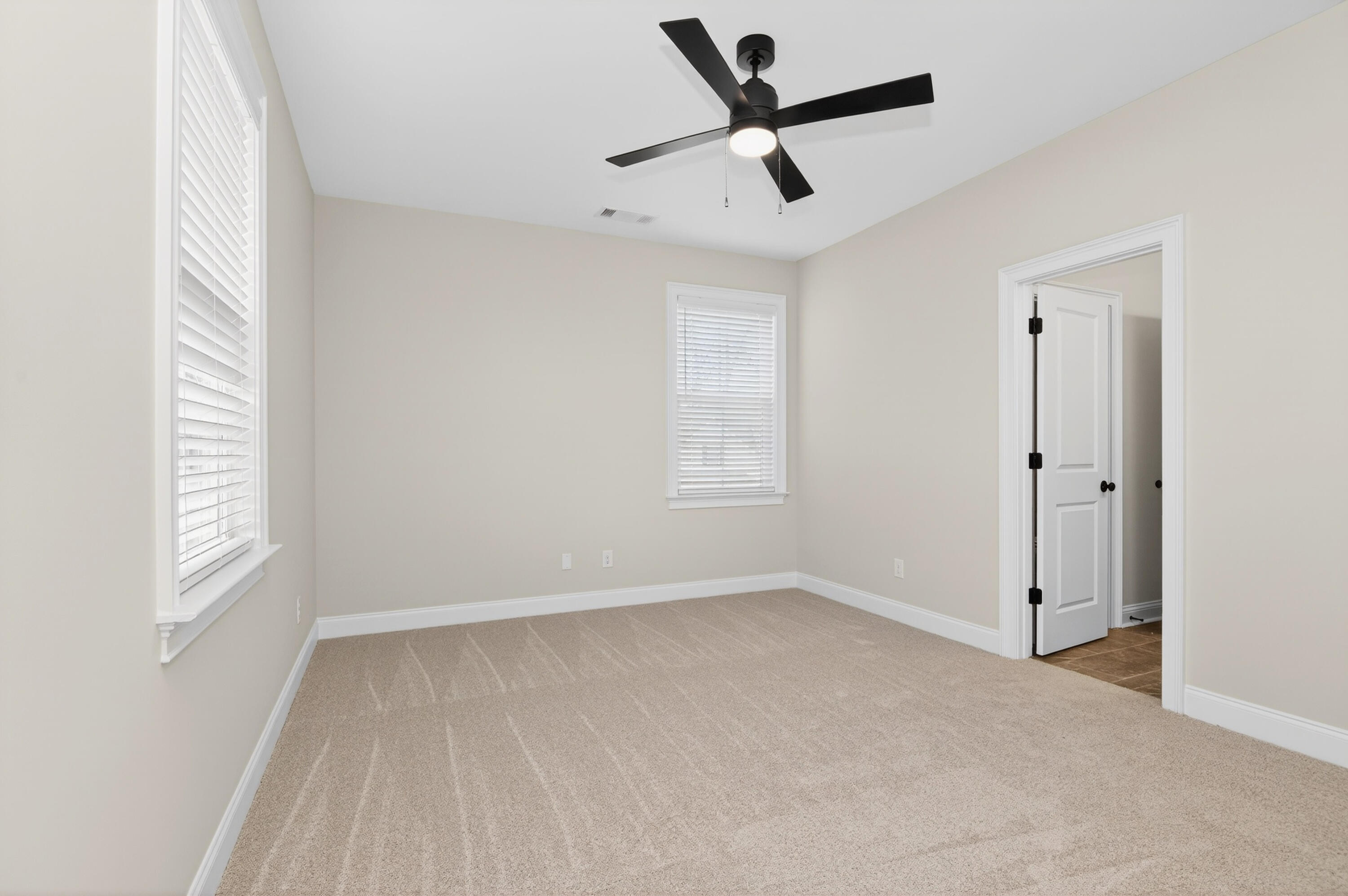 667 River Oaks Lane Property Photo 33