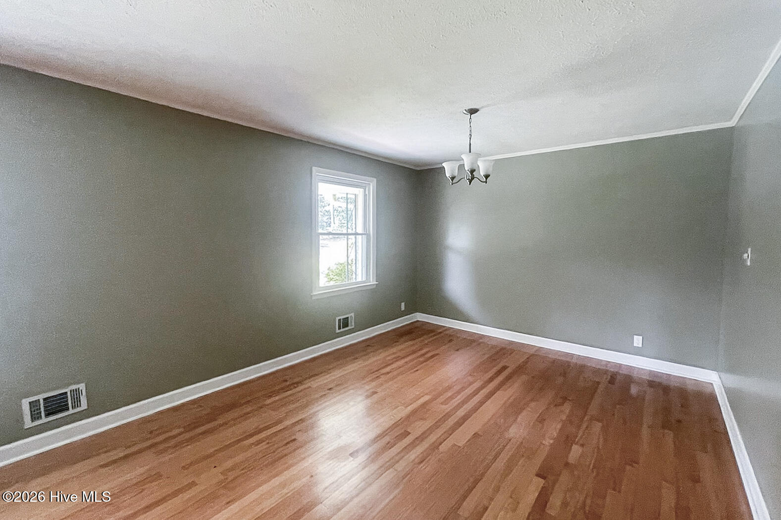 3215 Colonial Drive Property Photo 9