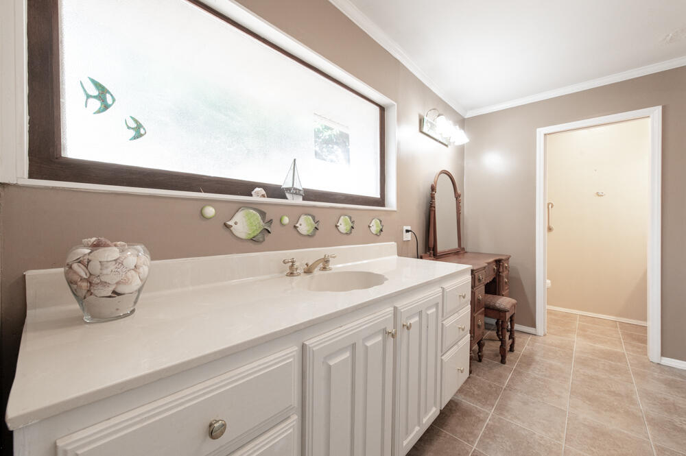 3215 Colonial Drive Property Photo 14