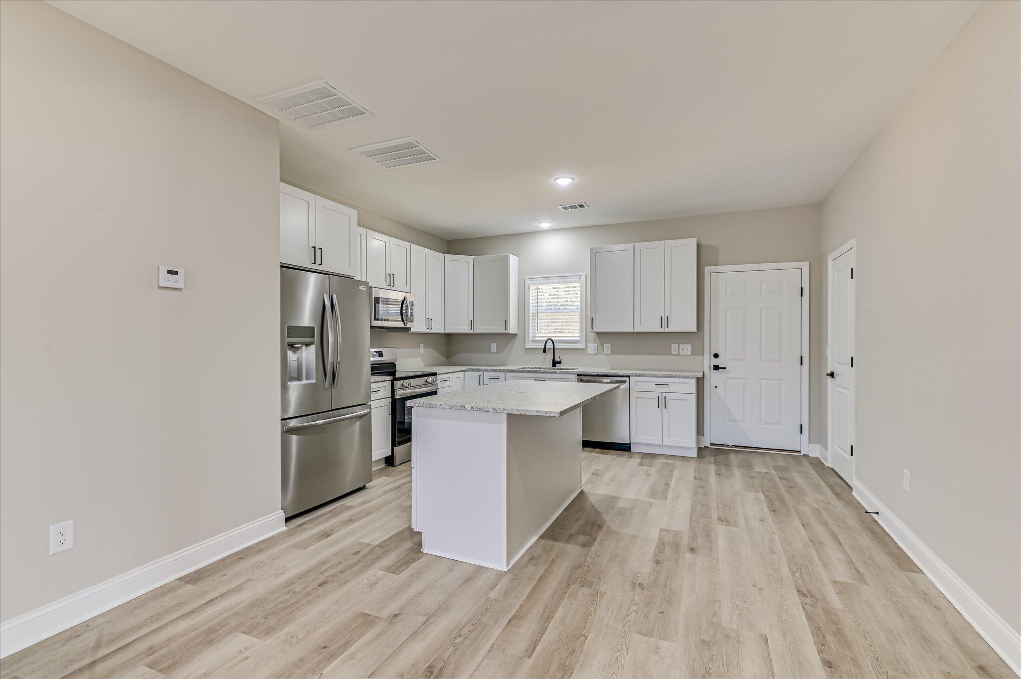1590 Lee Beard Way Property Photo 10