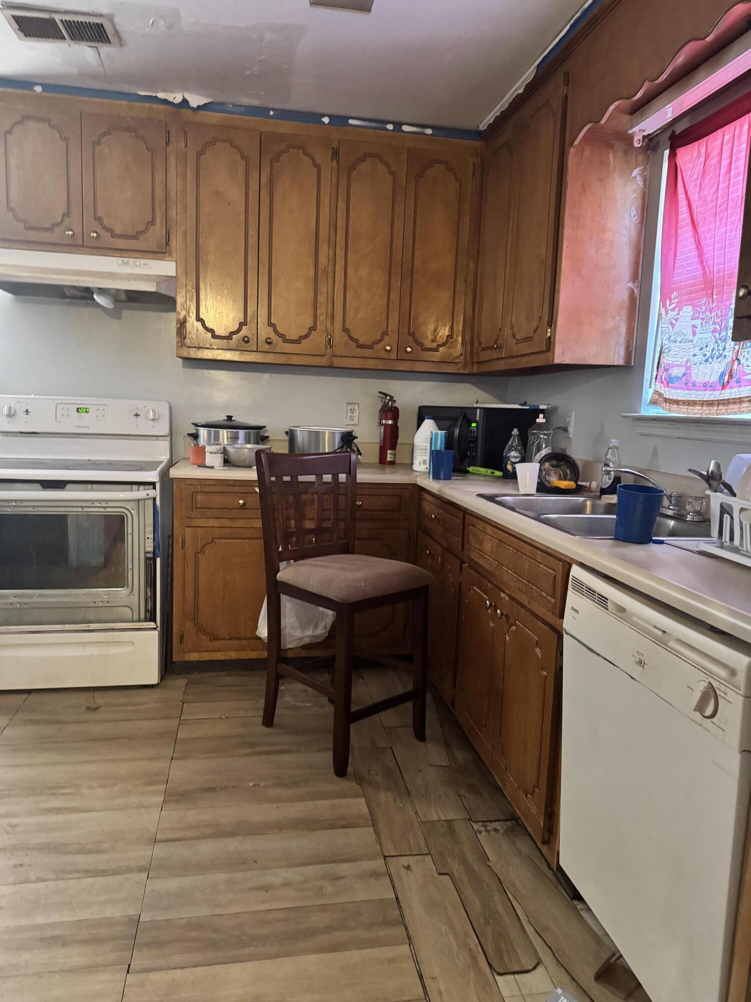 205 Japonica Avenue Property Photo 10