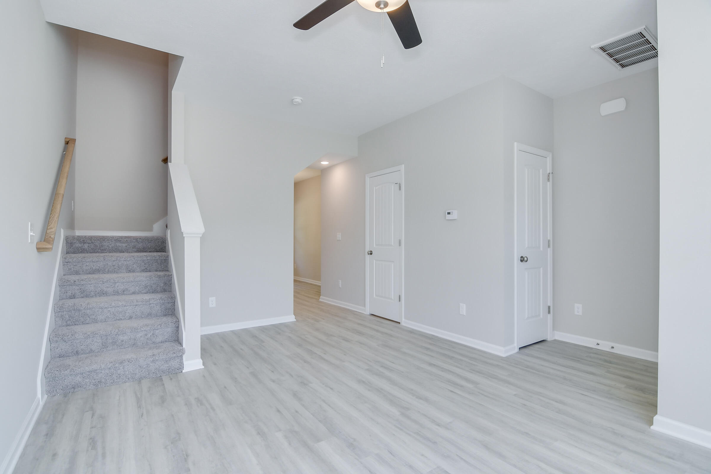 103 Constitution Circle Drive B Property Photo 8