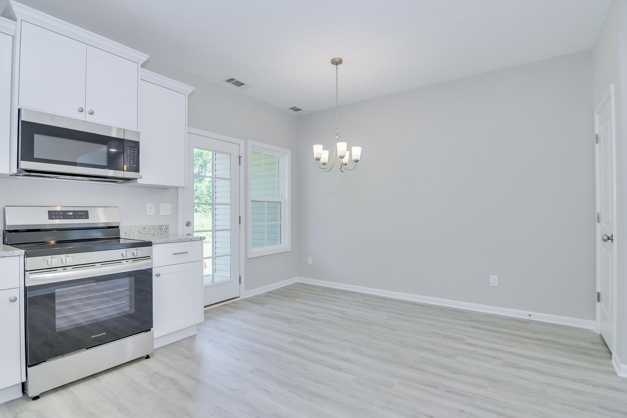 103 Constitution Circle Drive B Property Photo 11