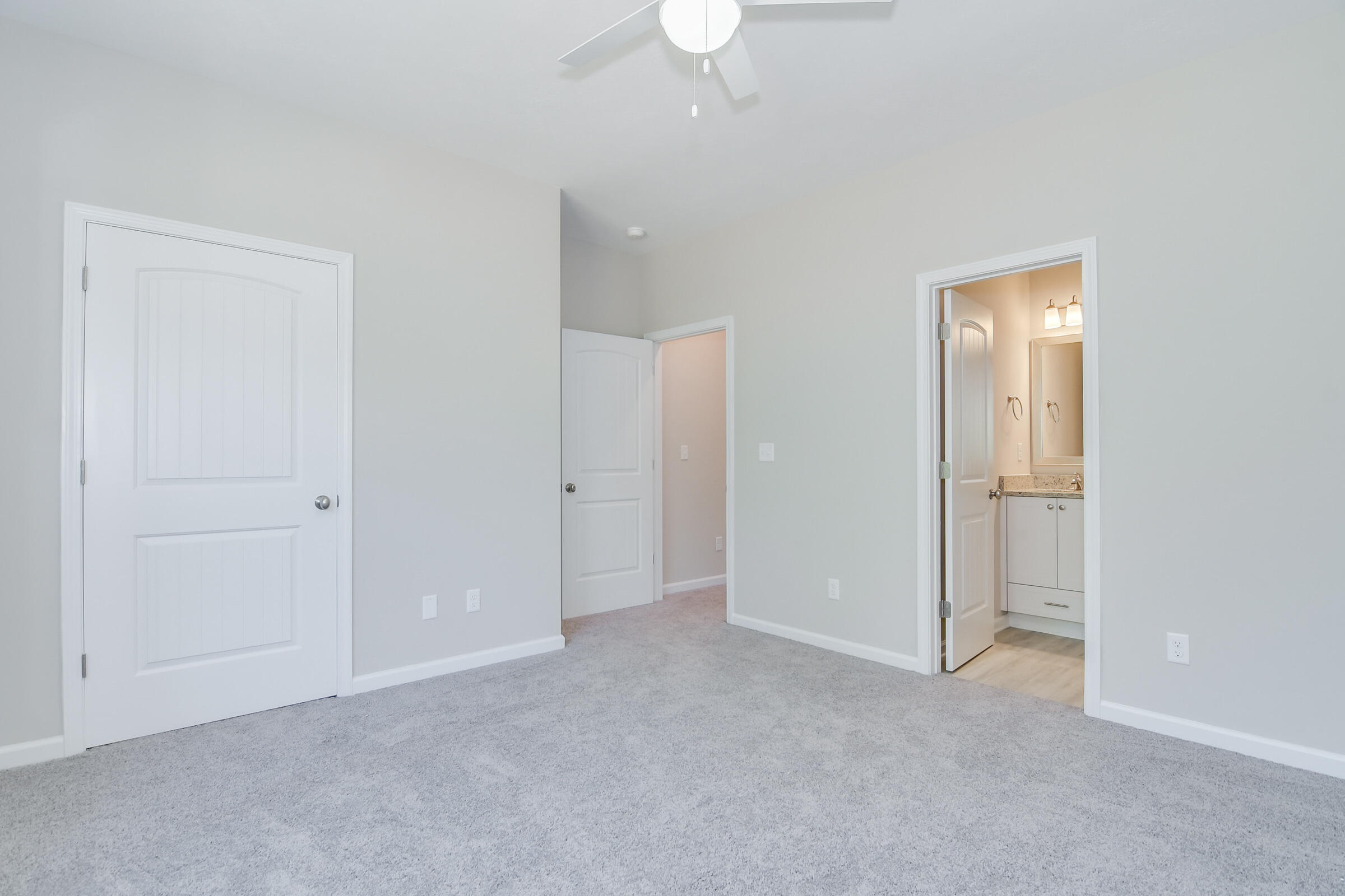 103 Constitution Circle Drive B Property Photo 19
