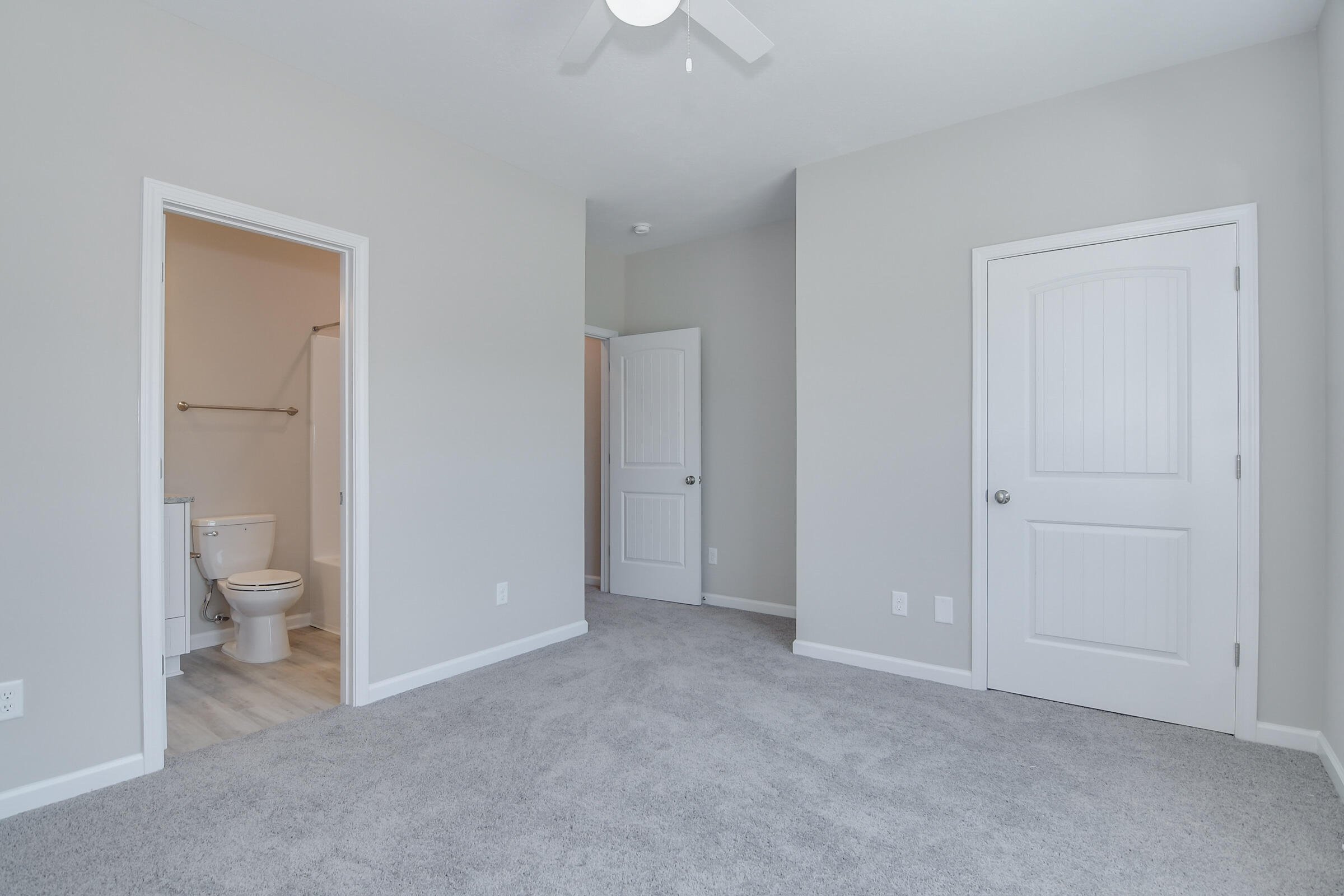 103 Constitution Circle Drive B Property Photo 22