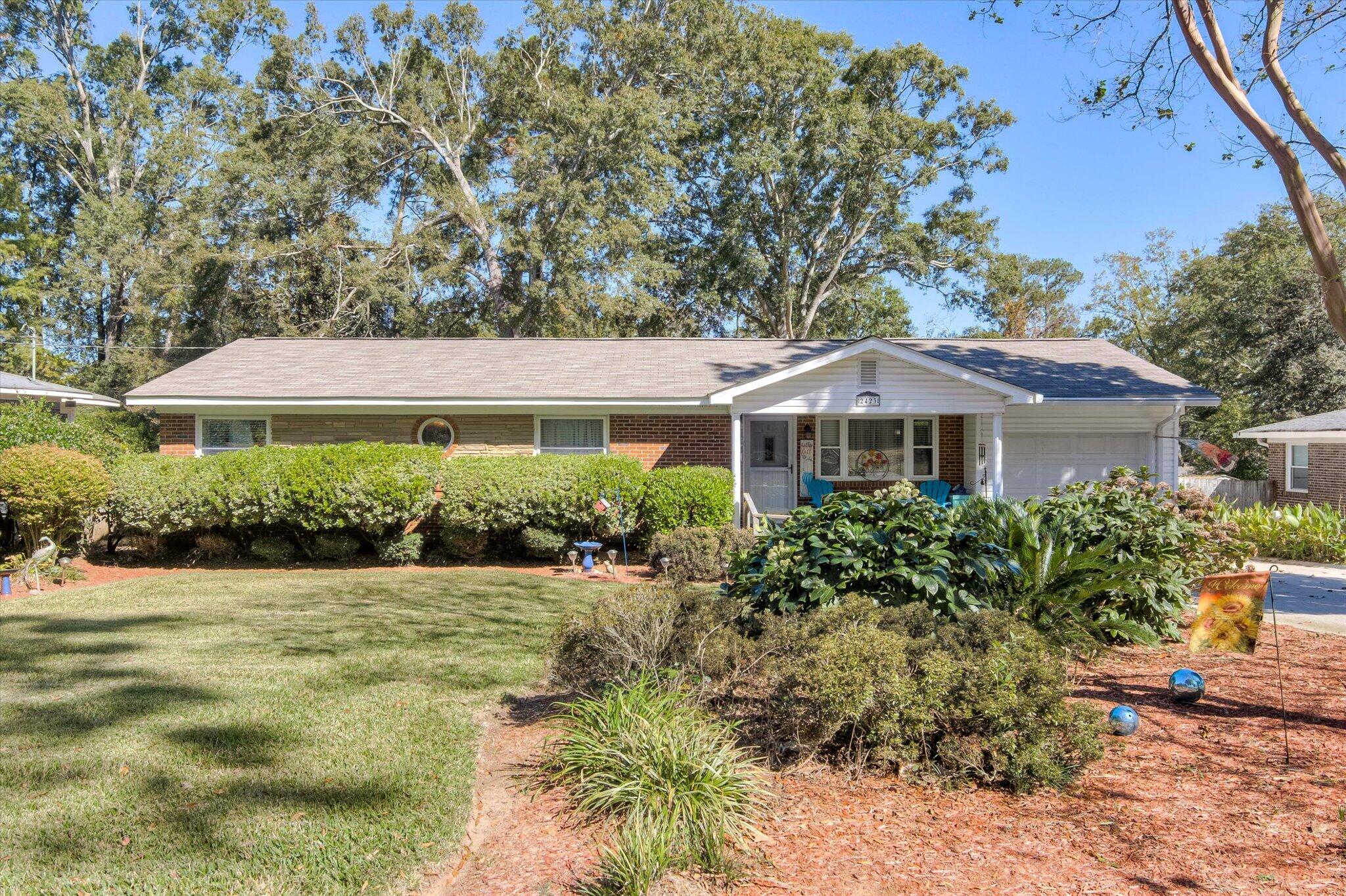 2423 Persimmon Road Property Photo 1