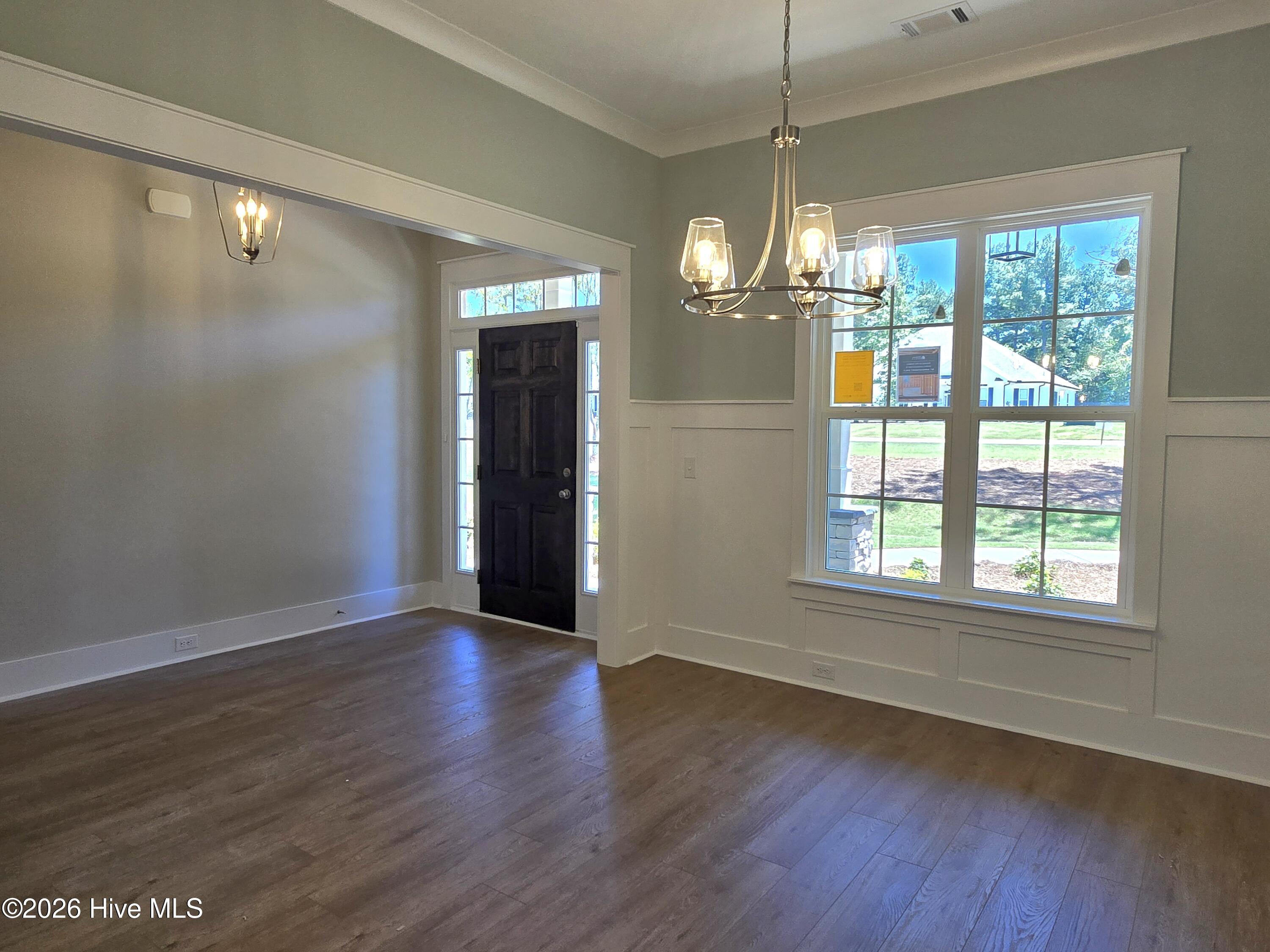 1532 Bellingham Drive Property Photo 3
