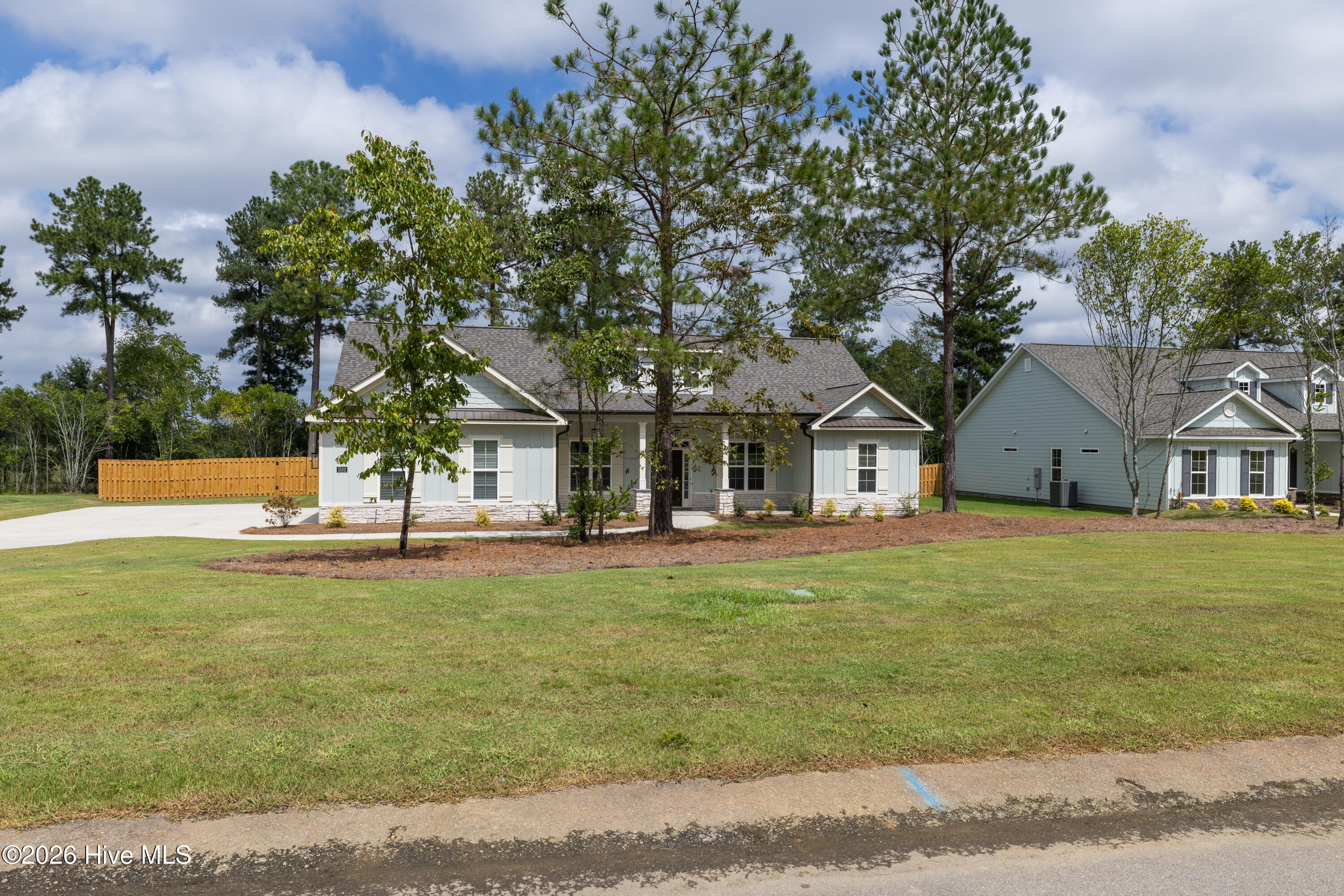1532 Bellingham Drive Property Photo 16