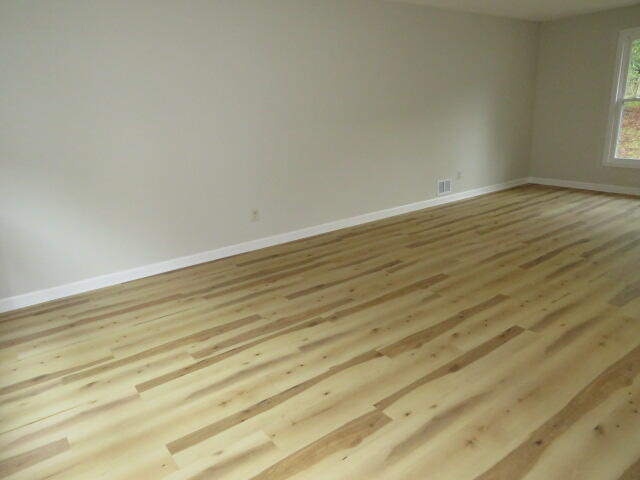 4629 Silver Lake Drive Property Photo 5