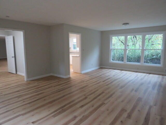 4629 Silver Lake Drive Property Photo 6