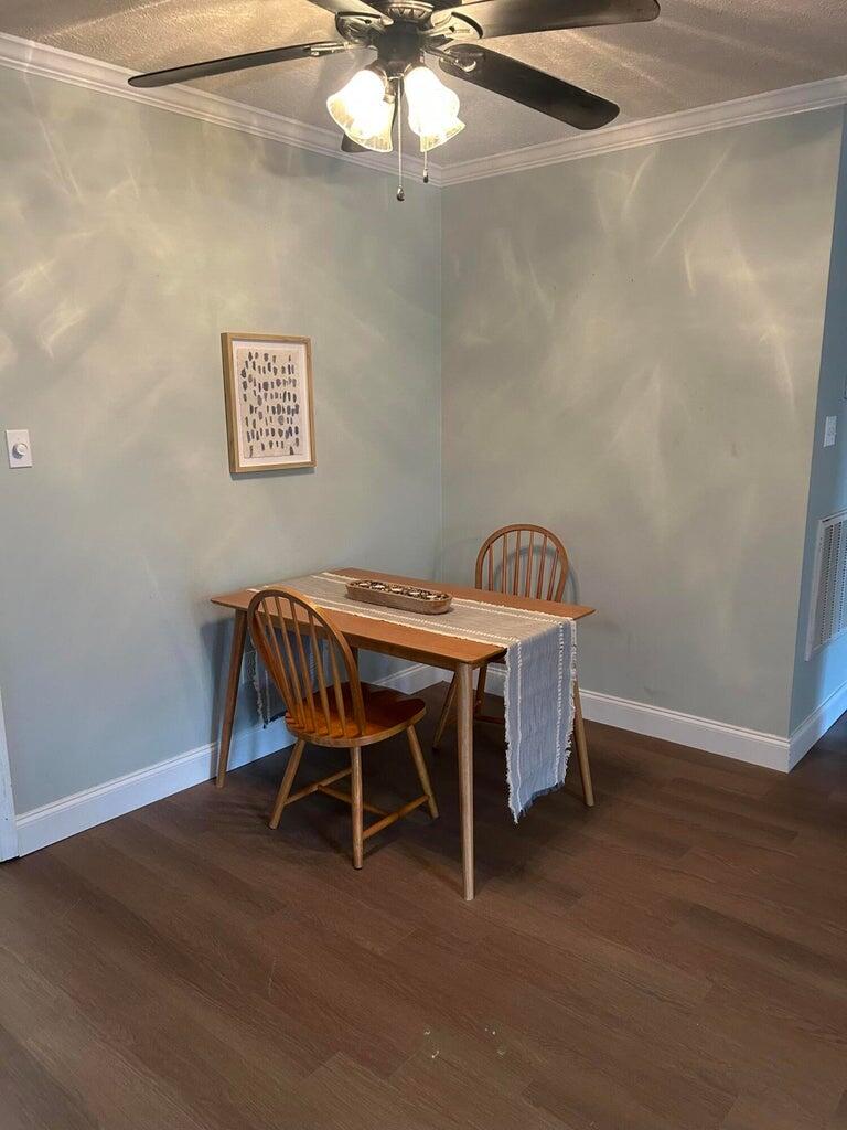 9 The Corners Drive Property Photo 11