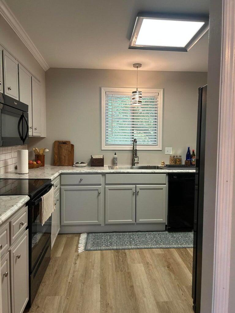 9 The Corners Drive Property Photo 14