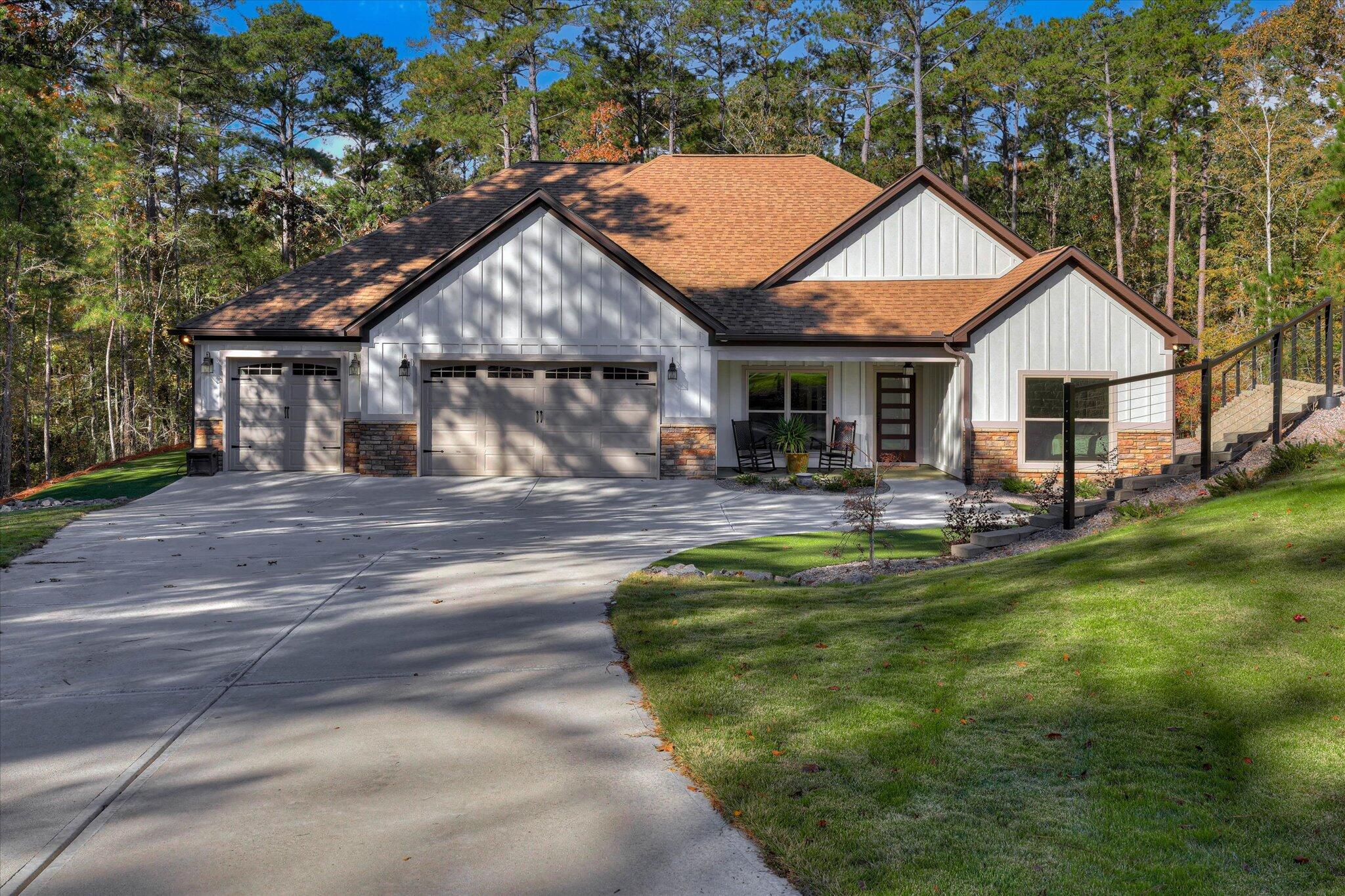 212 Pirates Cove Property Photo 1
