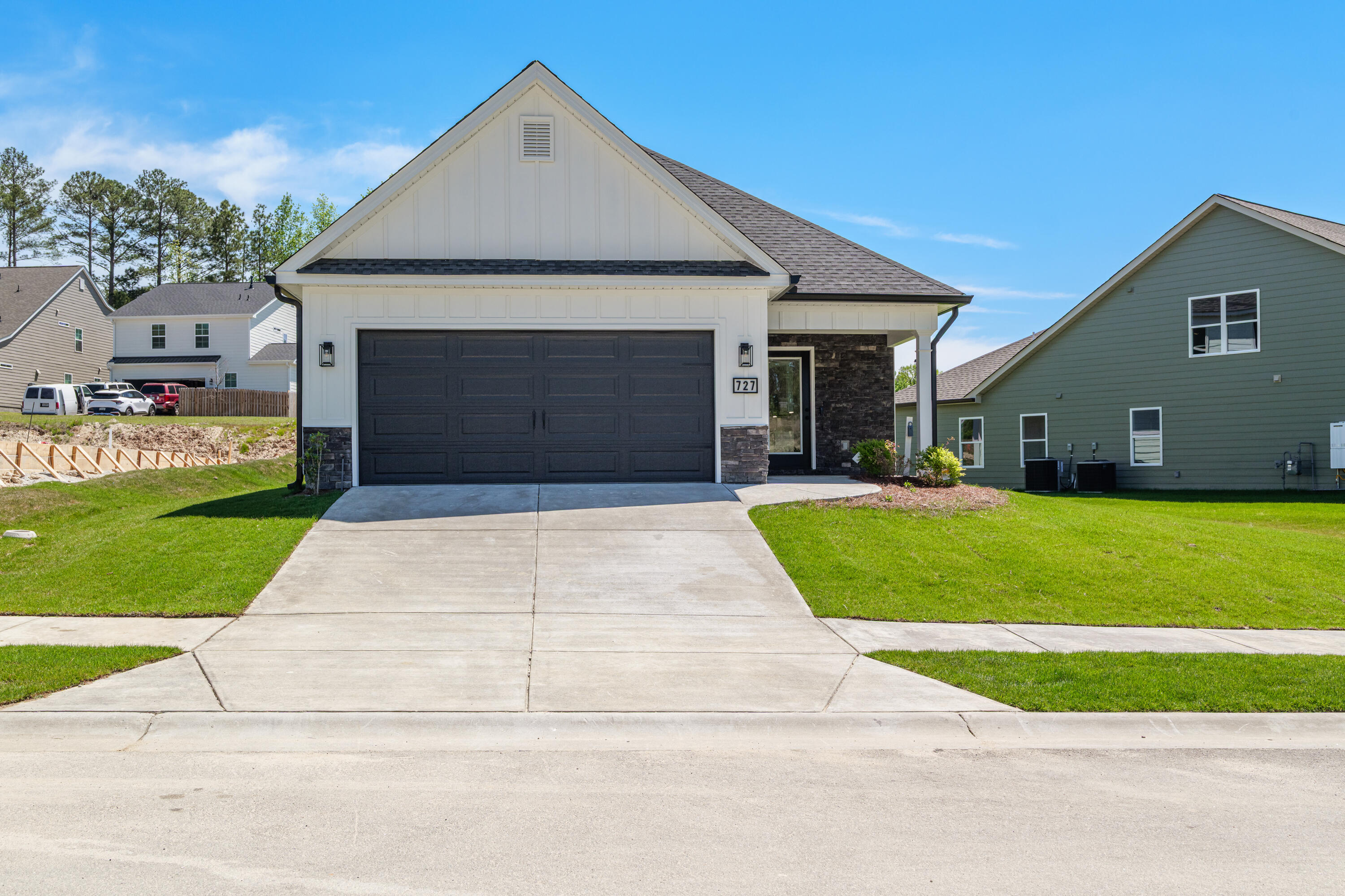 727 Ronaldsay Road Property Photo 1