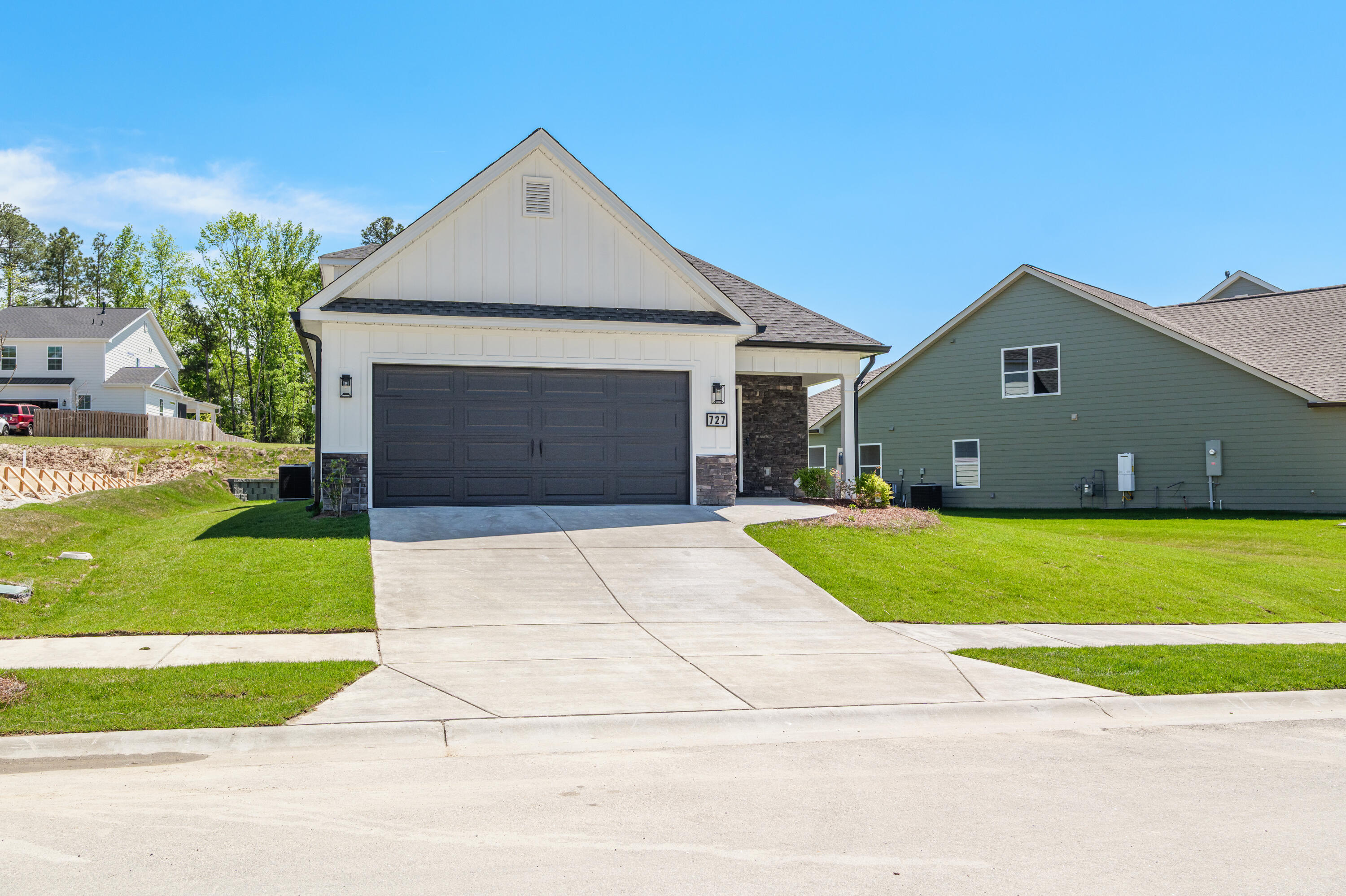 727 Ronaldsay Road Property Photo 4