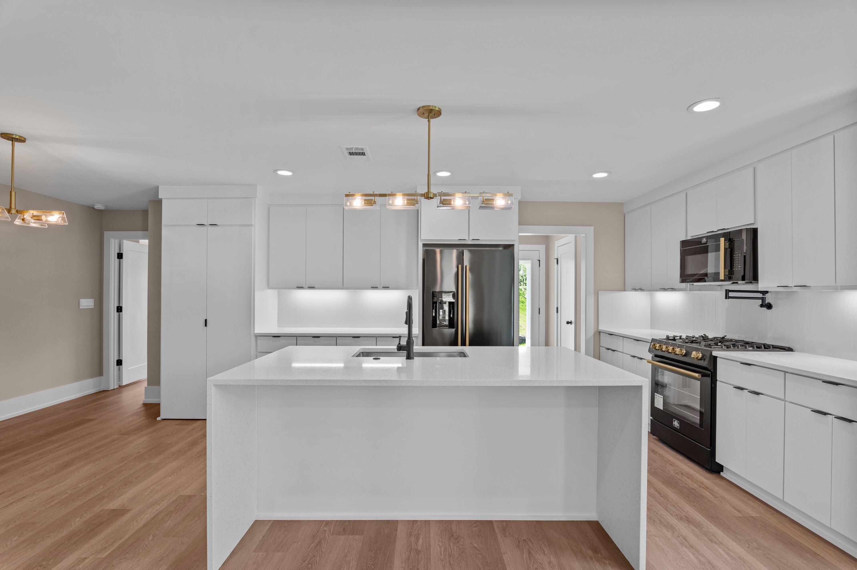 727 Ronaldsay Road Property Photo 13