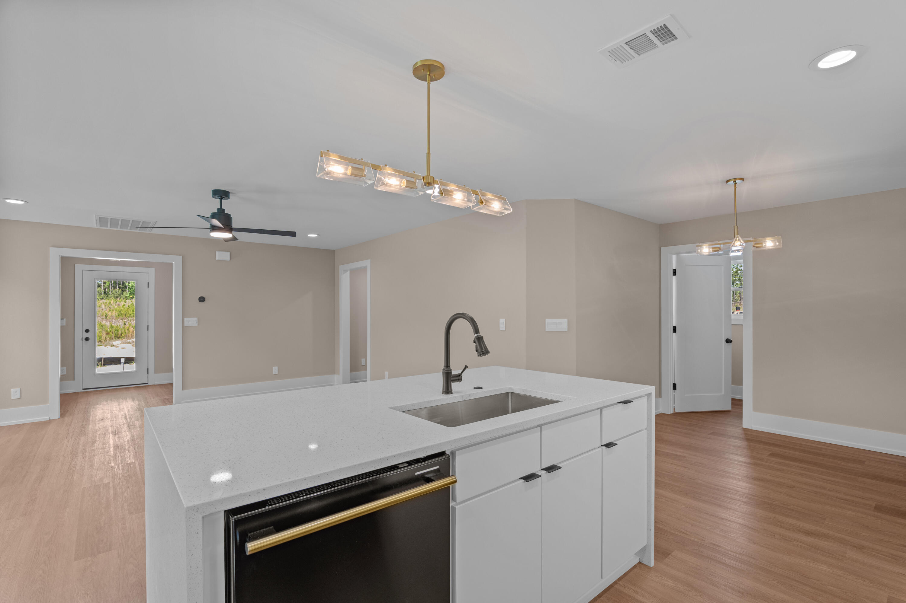 727 Ronaldsay Road Property Photo 16