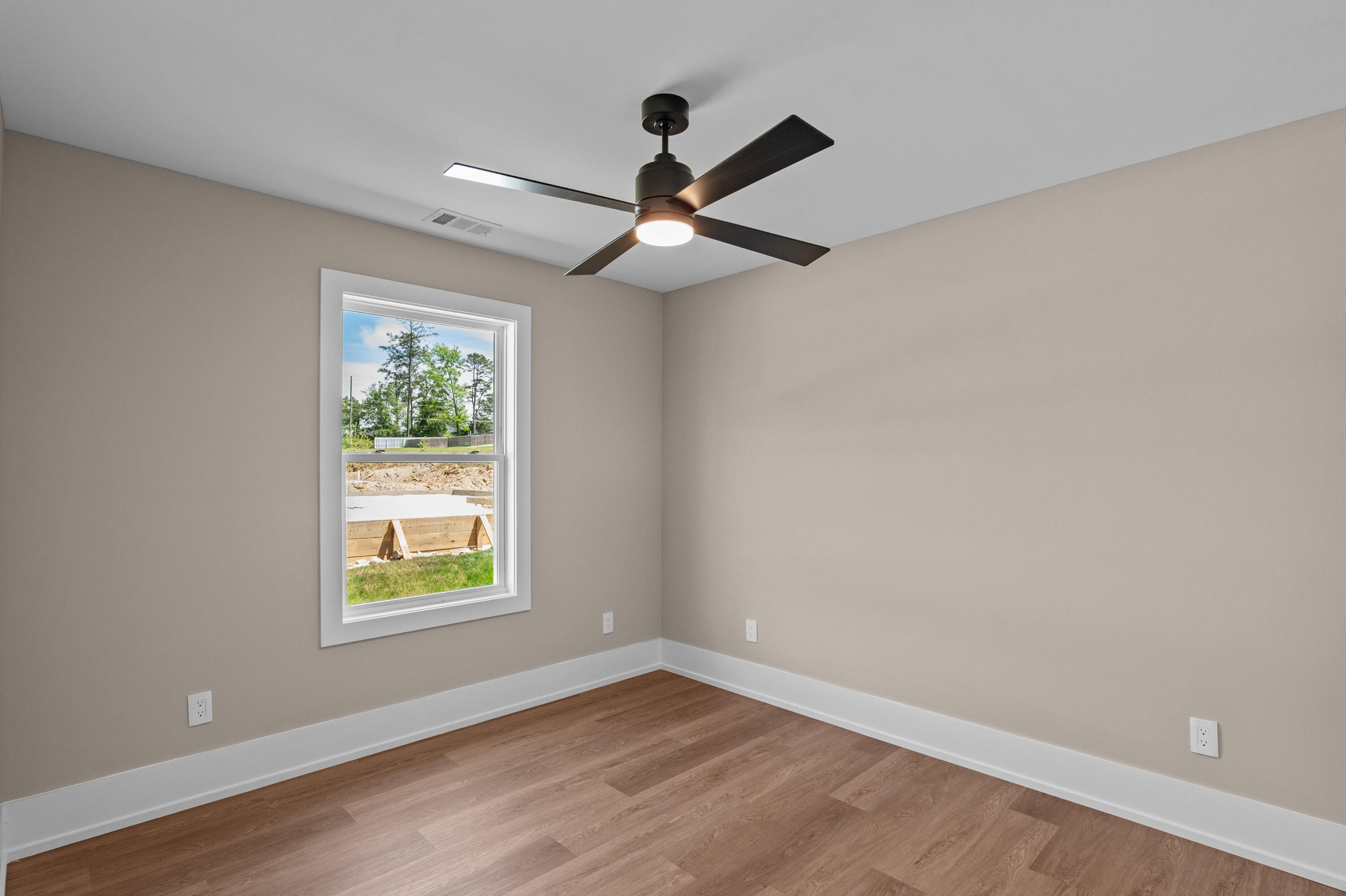 727 Ronaldsay Road Property Photo 27