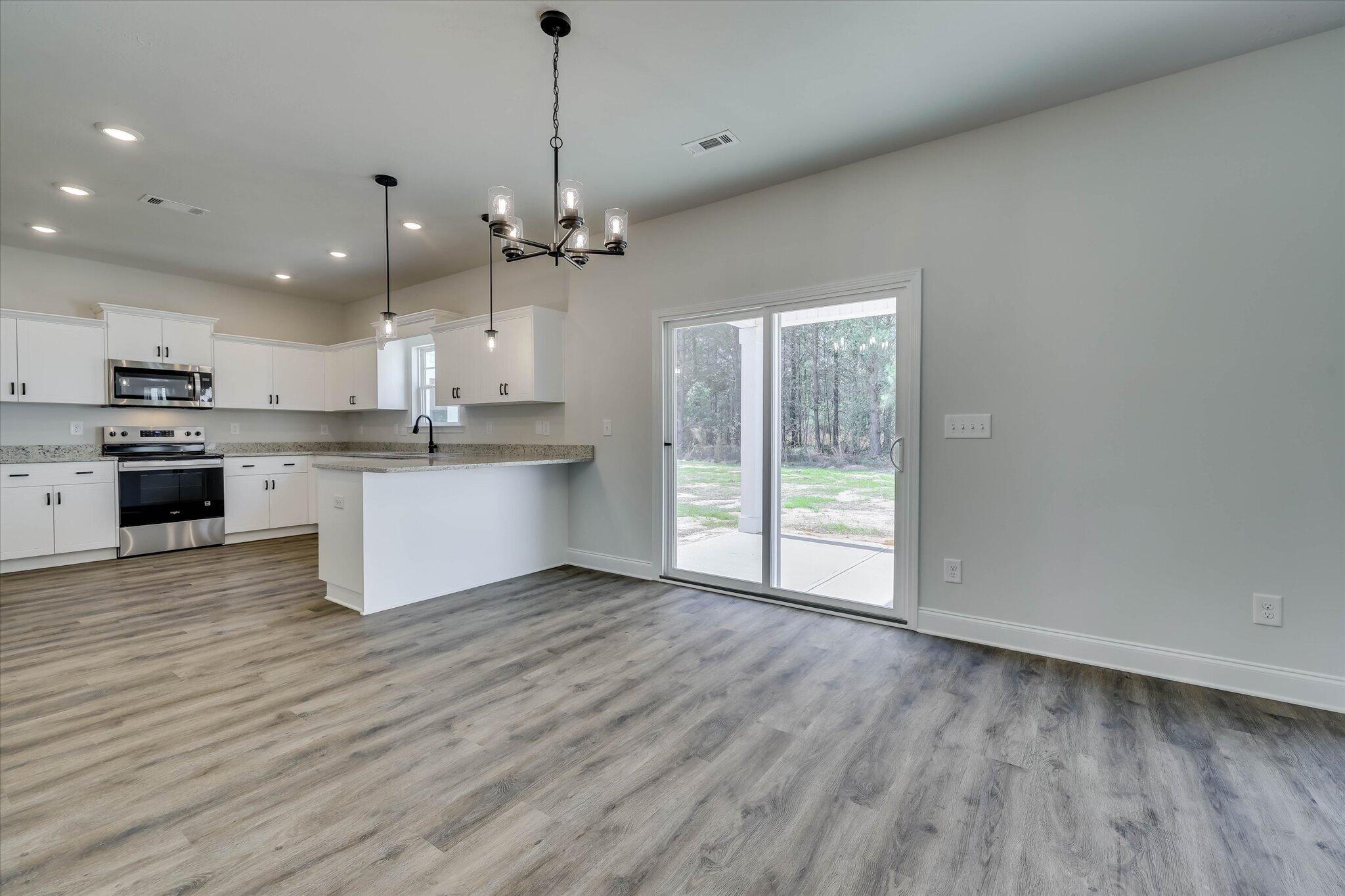 128 Traditions Drive Property Photo 4