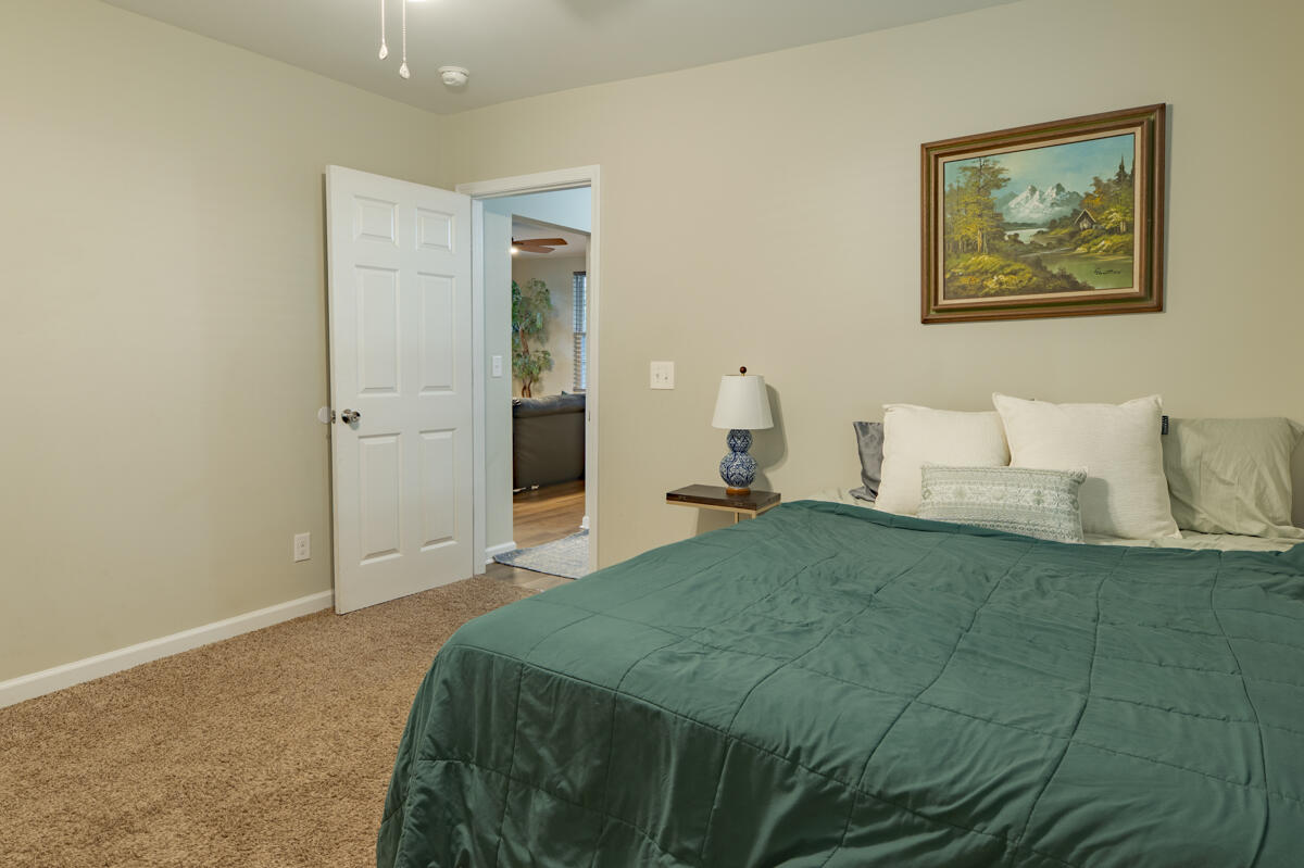 1877 Kissingbower Road Property Photo 17