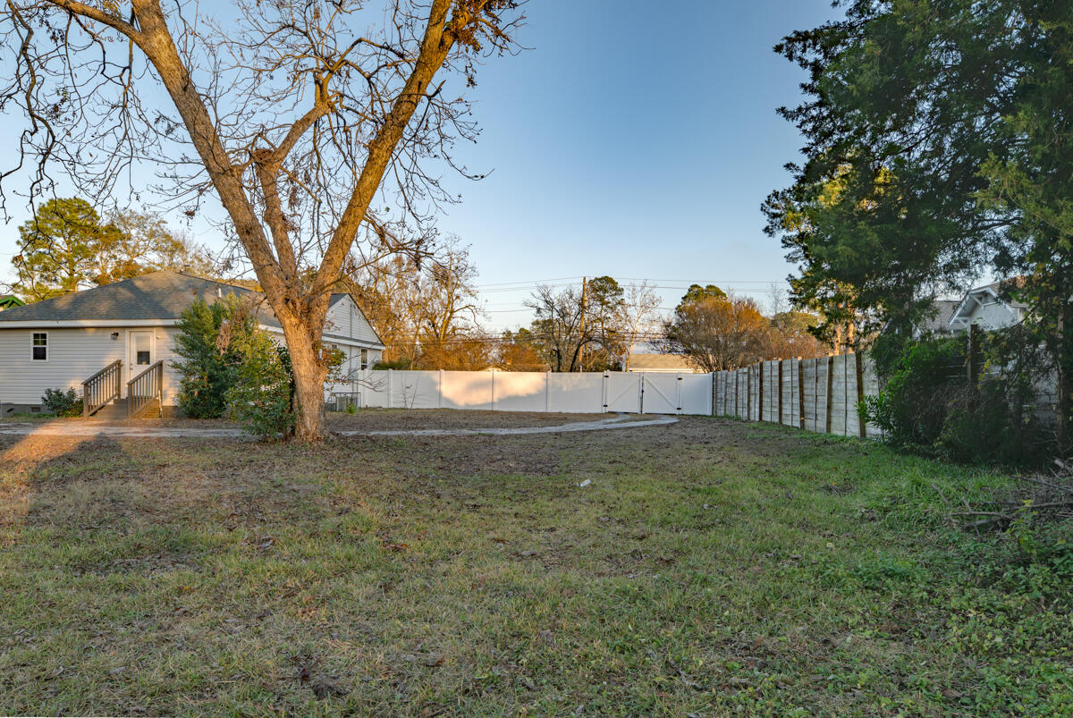 1877 Kissingbower Road Property Photo 36