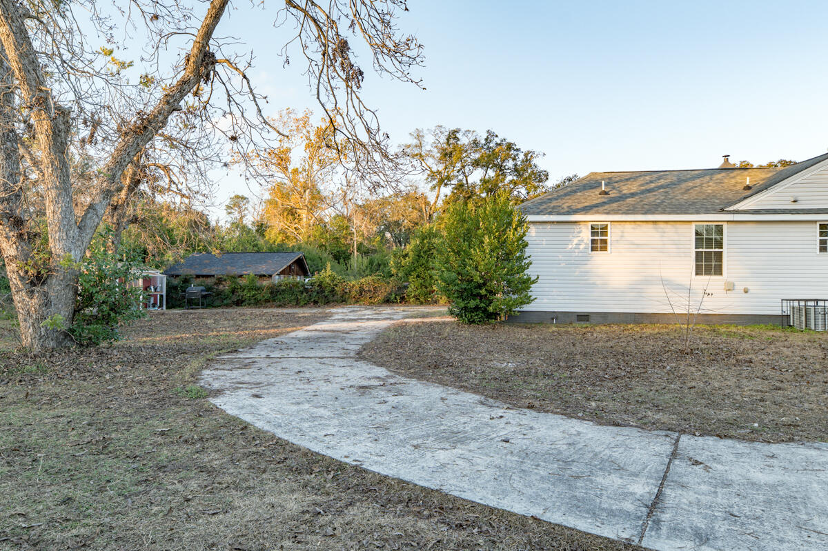1877 Kissingbower Road Property Photo 38