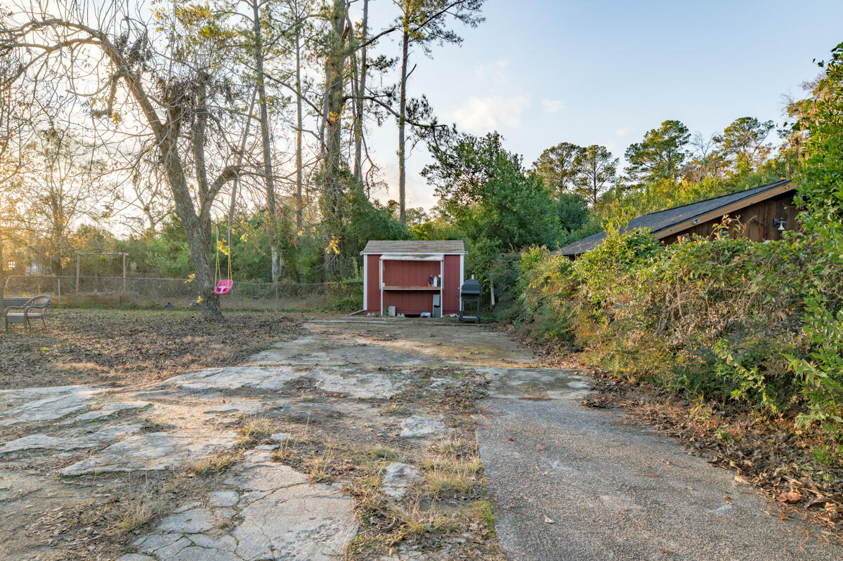 1877 Kissingbower Road Property Photo 41