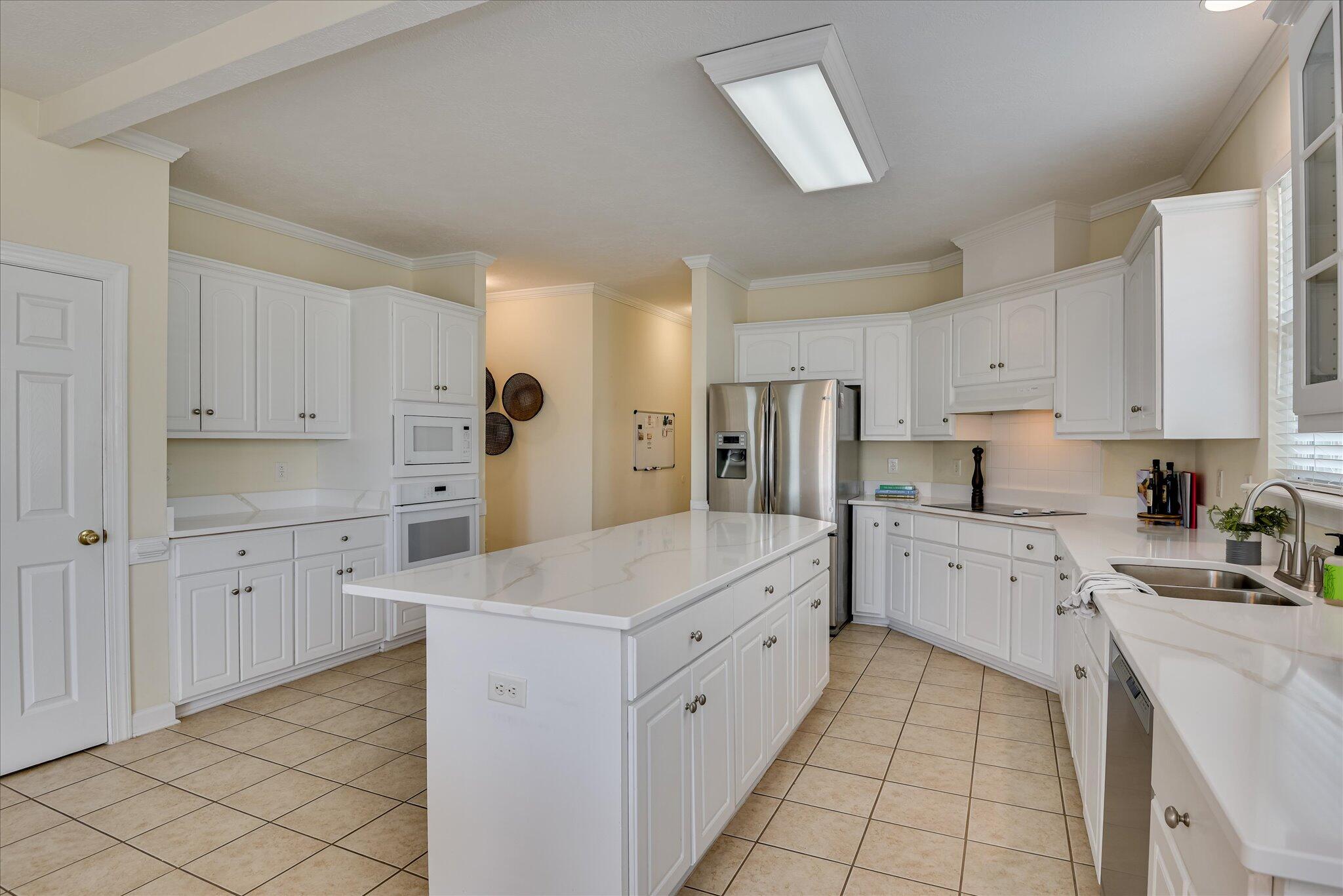 973 Windmill Parkway Property Photo 21