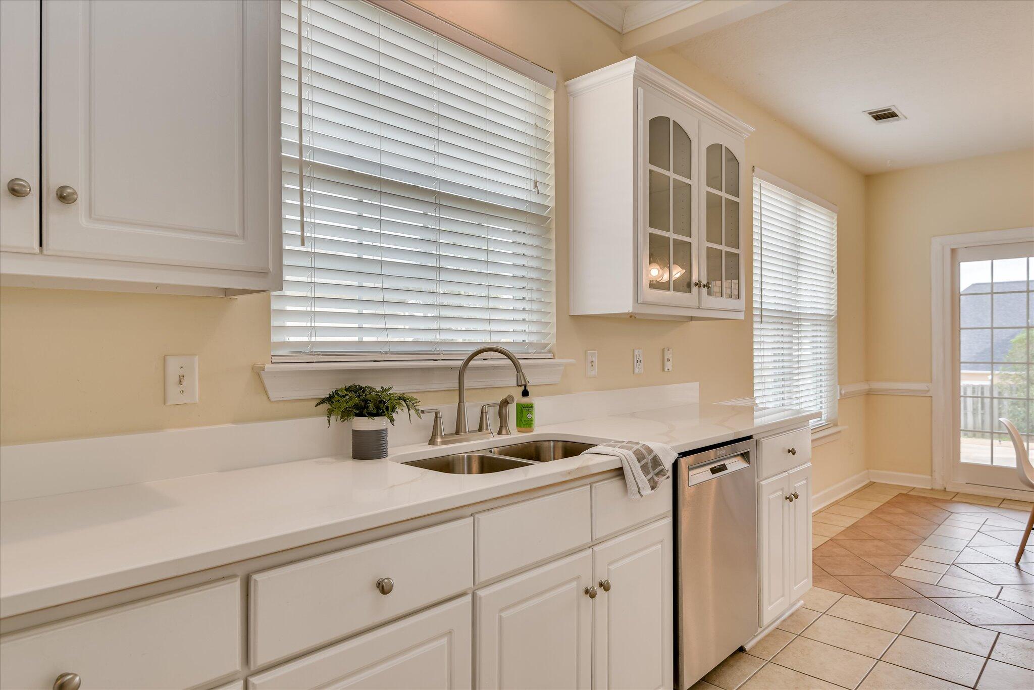 973 Windmill Parkway Property Photo 24