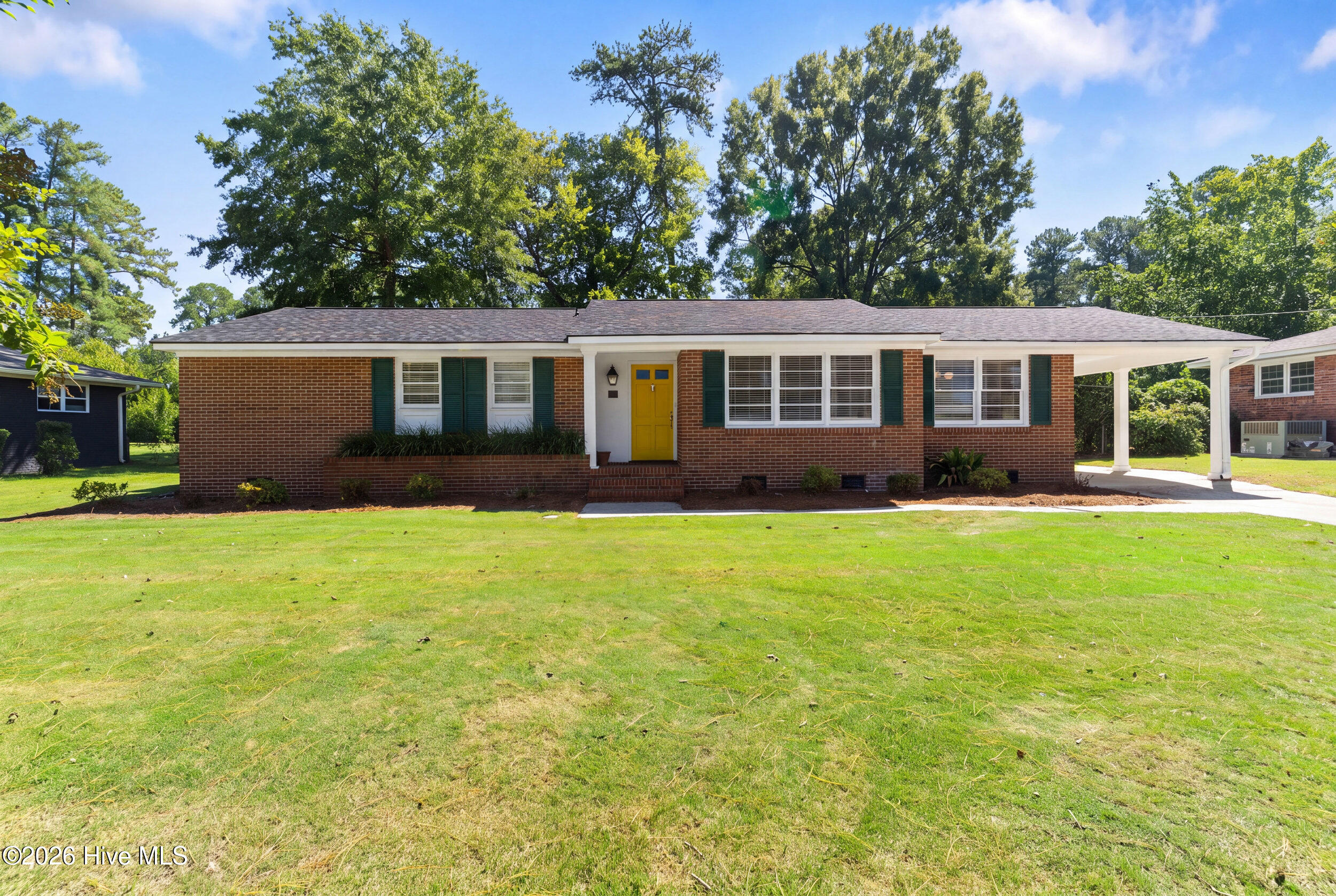 2908 Stratford Drive Property Photo 1