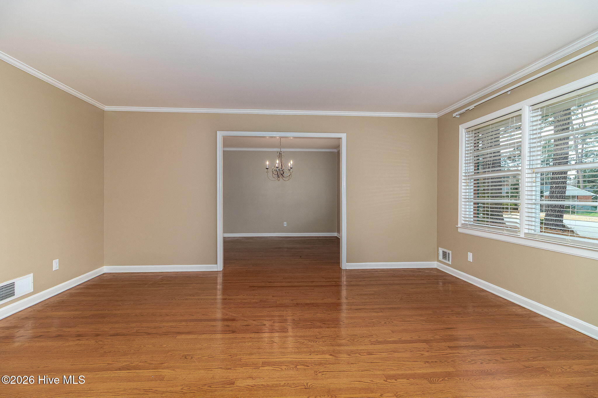 2908 Stratford Drive Property Photo 5