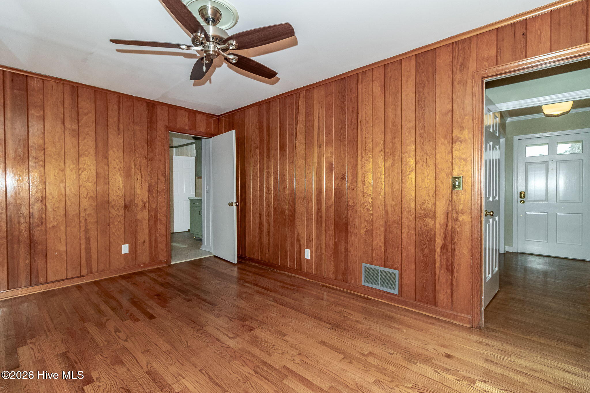2908 Stratford Drive Property Photo 14