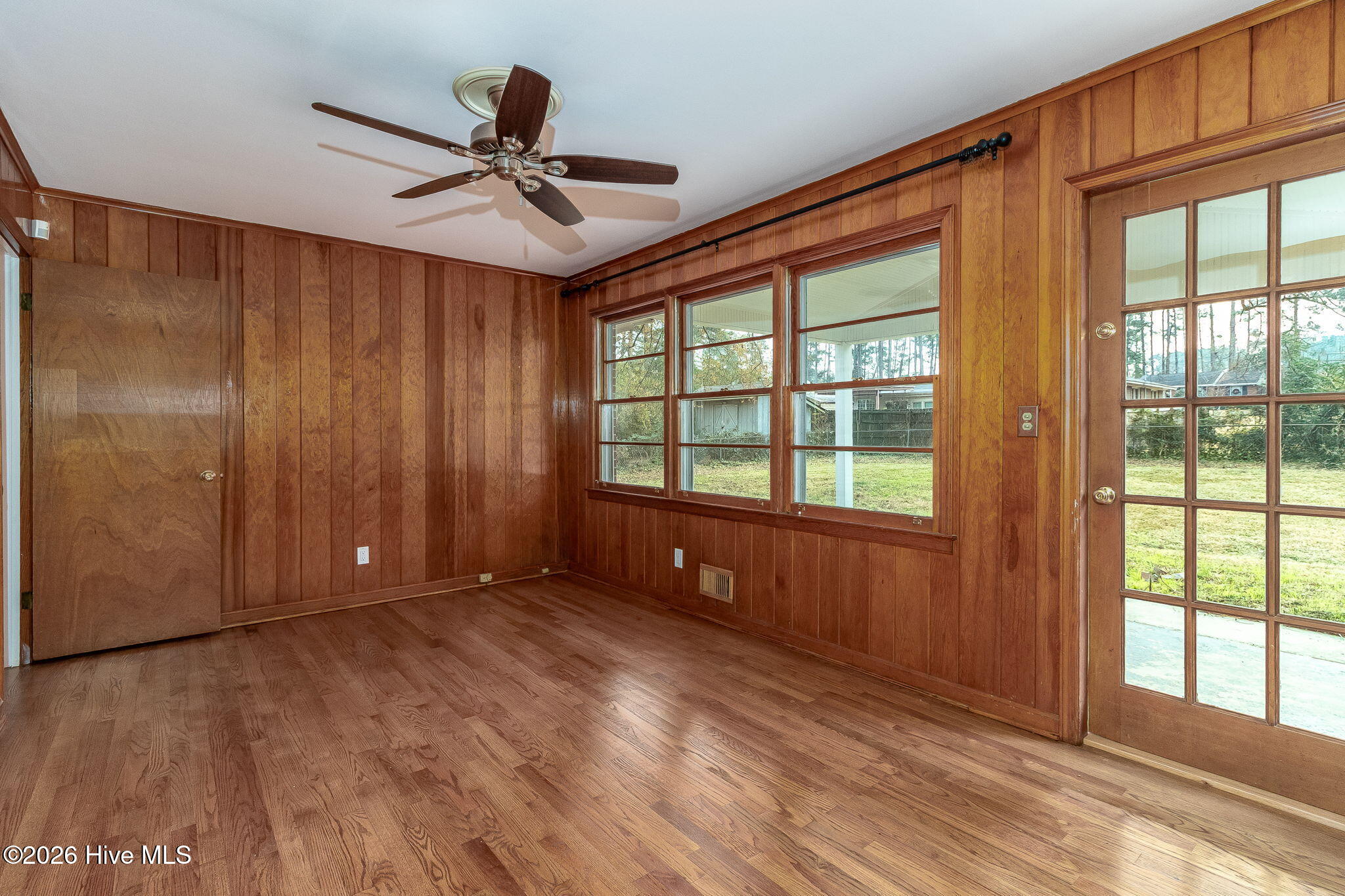 2908 Stratford Drive Property Photo 15